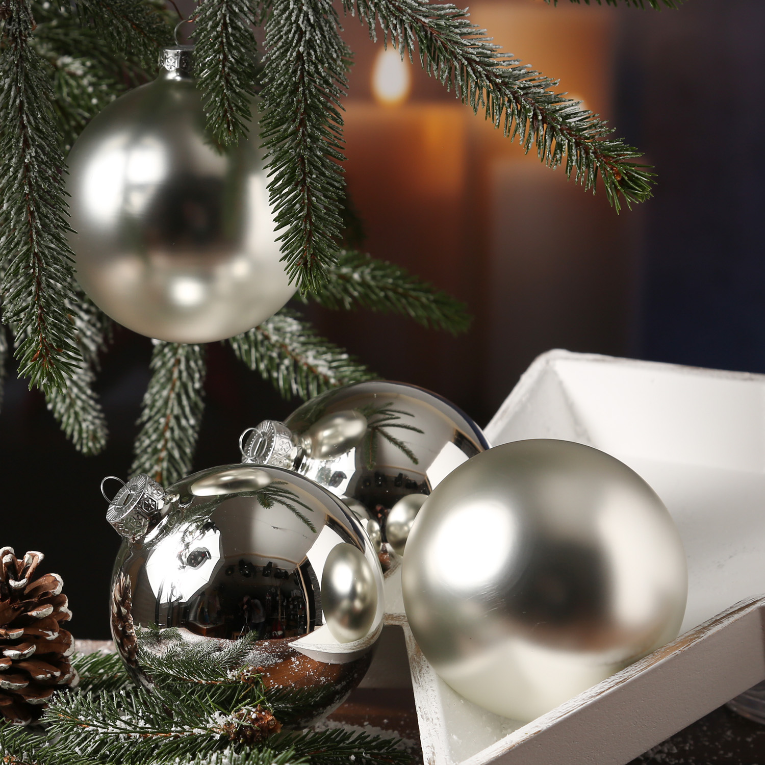 Christbaumkugel - Weihnachtsbaumkugel - bruchfest - D: 10cm - glänzend und matt - silber - 4er Set