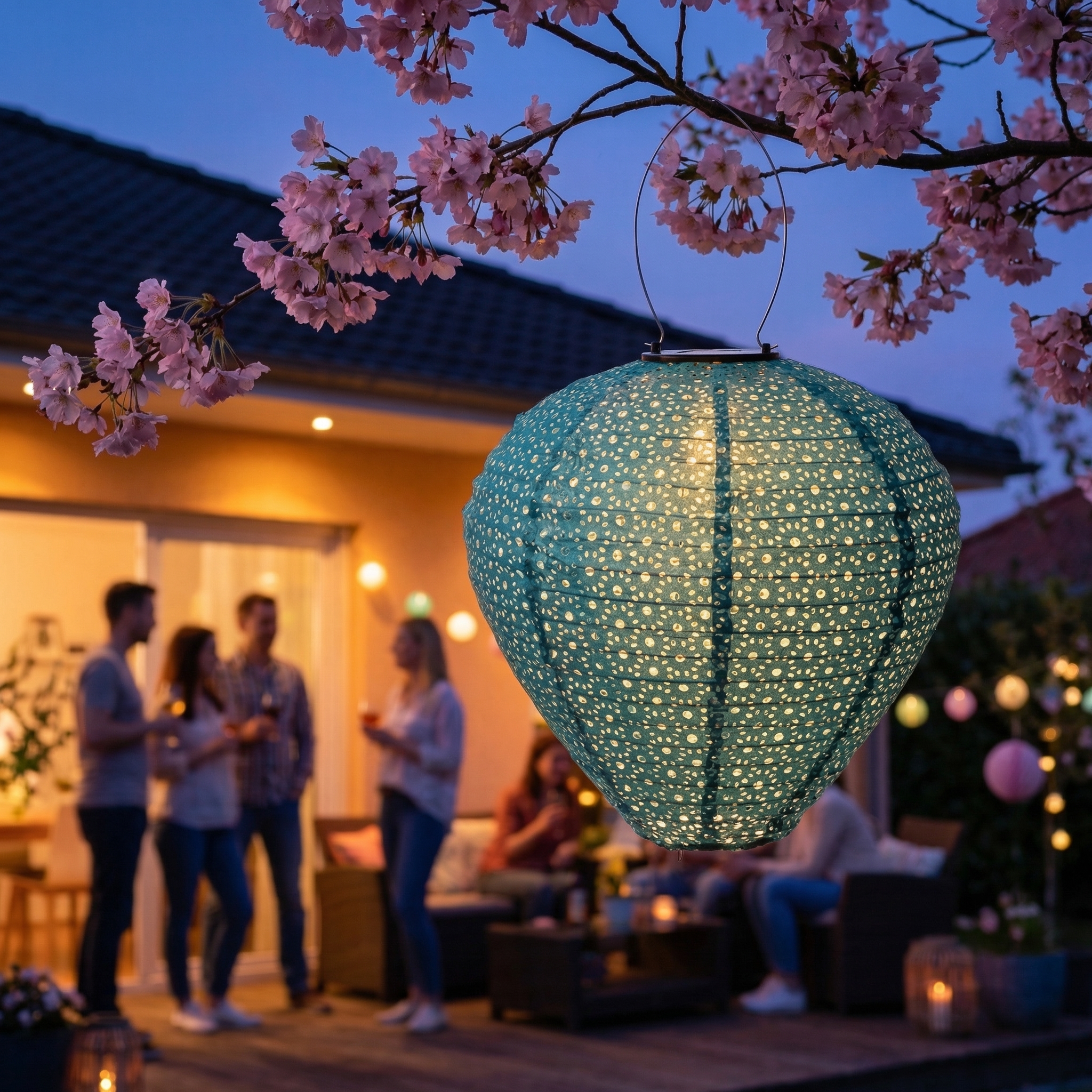LED Solar Lampion Ballon - mit Blumenmuster - H: 30cm D: 30cm - Lichtsensor - blau - 2er Set