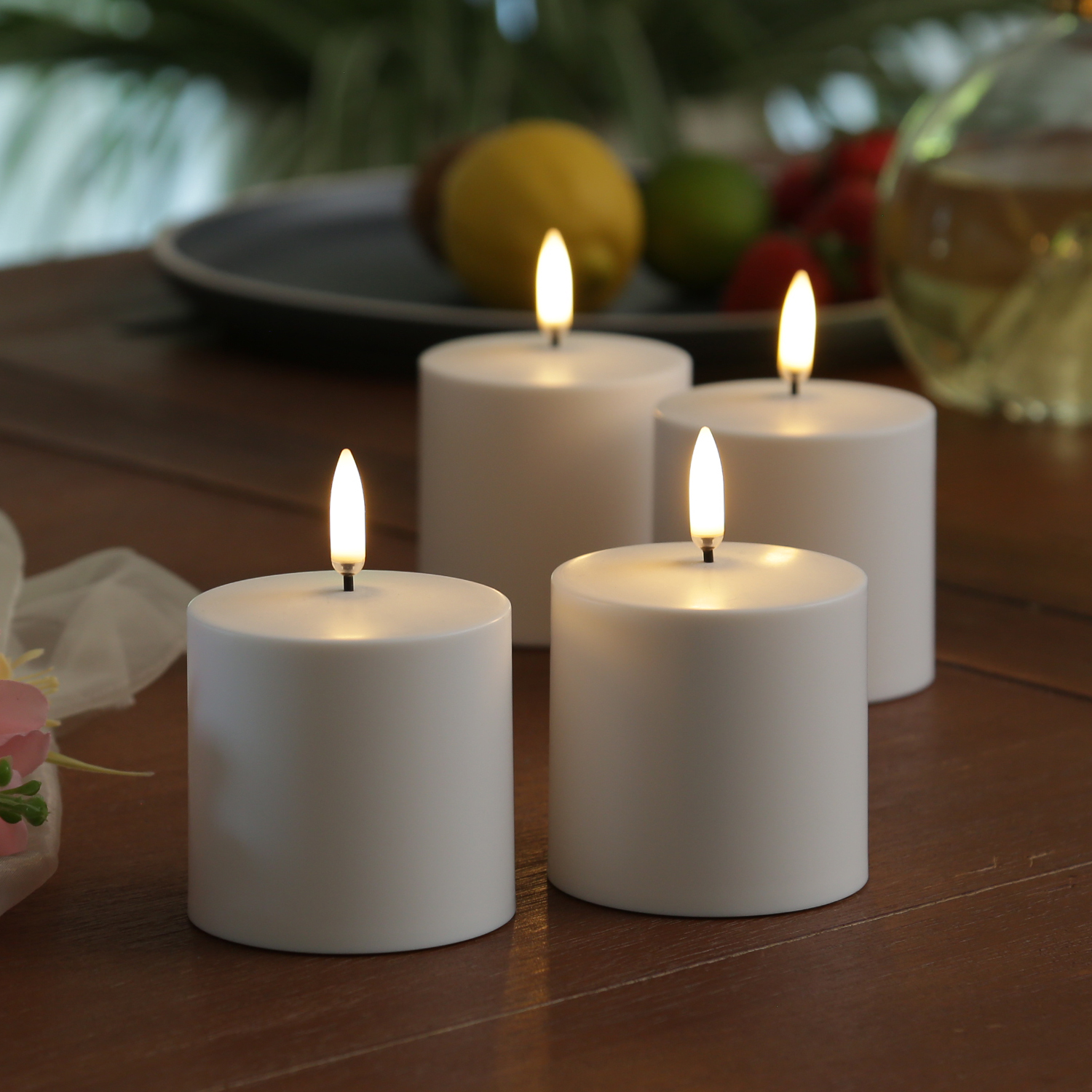 LED Kerzenset - 4 wiederaufladbare LED Kerzen mit Ladestation/Fernb. - Timer