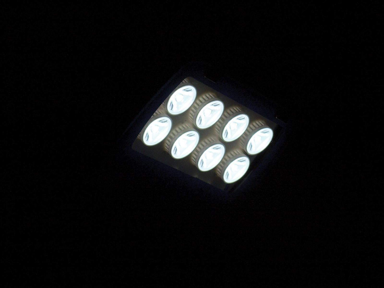 EUROLITE LED IP FL-8 | 30° | 8x1W | IP56 | warmweiß - Fassandenstrahler - Flutlicht - Baumstrahler - Scheinwerfer 3000K
