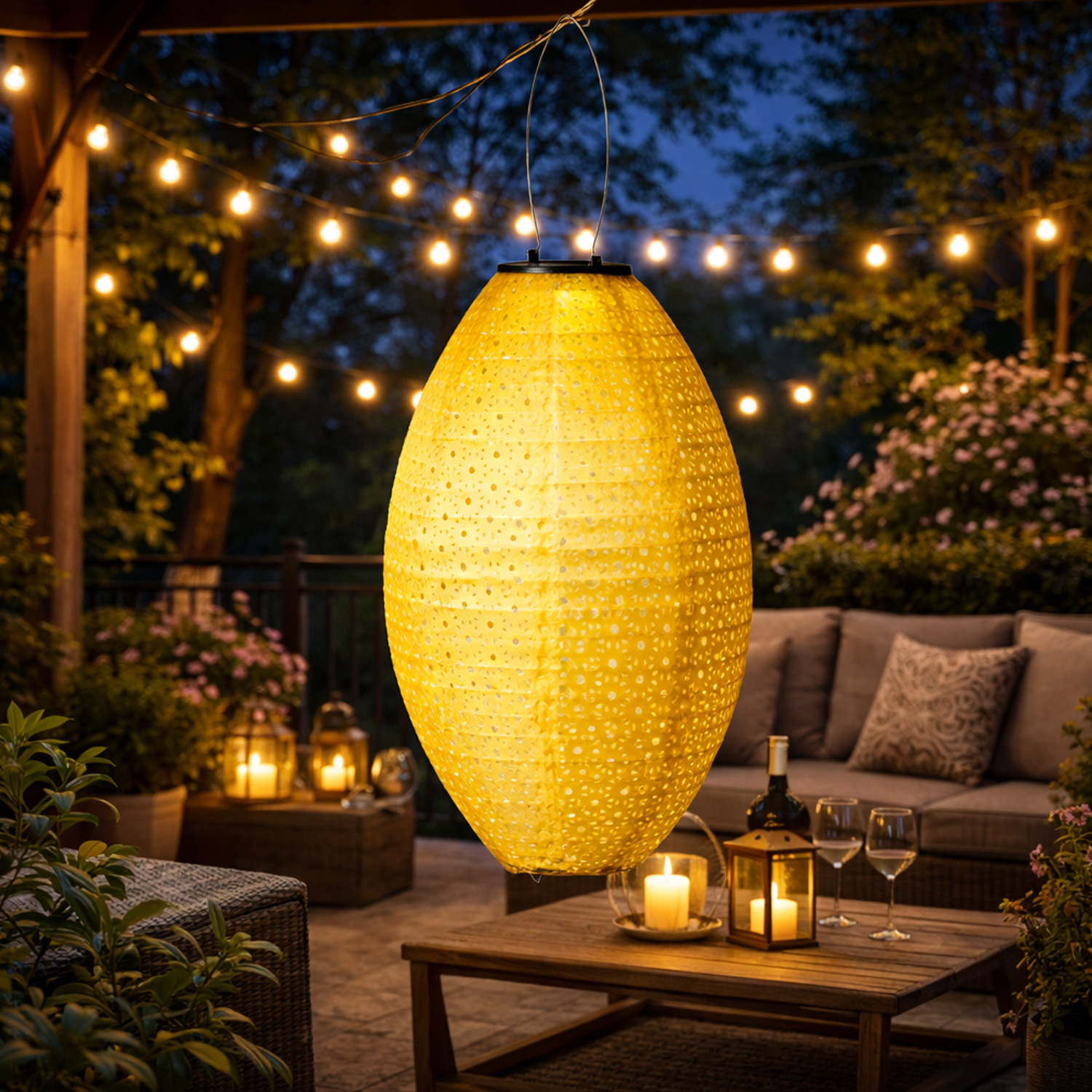 LED Solar Lampion oval - mit Blumenmuster - warmweiße LED - H: 38cm - D: 23cm - Lichtsensor - gelb