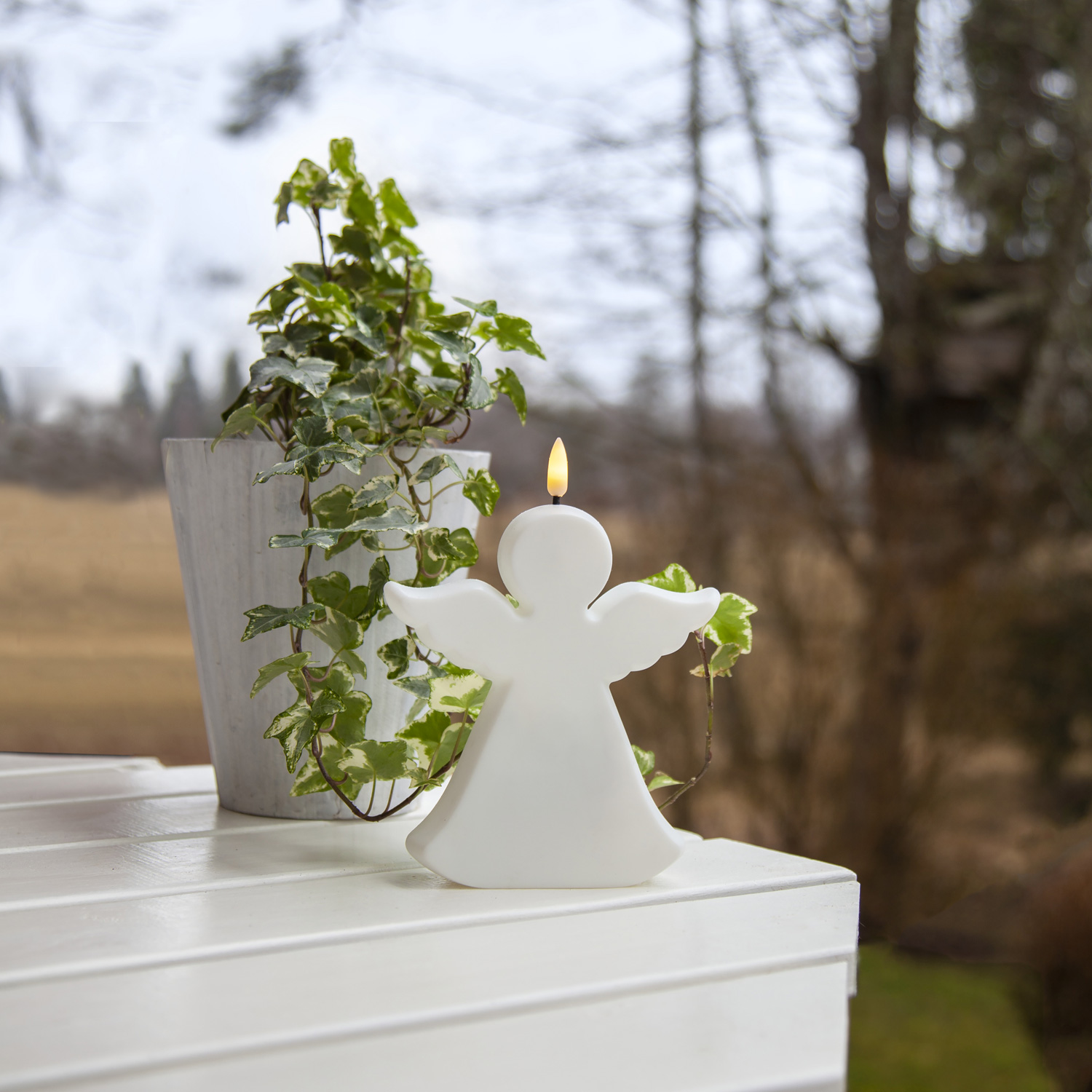 LED Gartenfigur Grabdeko Engel-Kerze - 1 warmweiße LED - H: 18cm - Timer - Batteriebetrieb - weiß