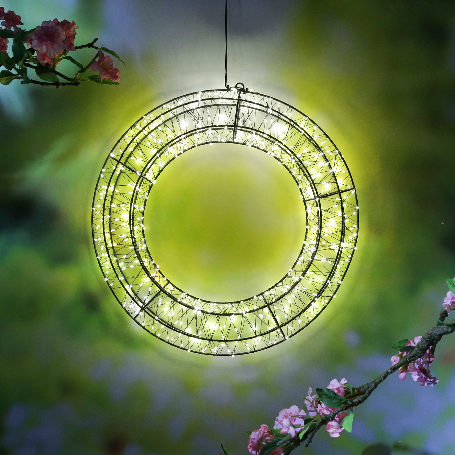 LED Kranz mit Drahtlichterkette - Lichterkranz mit 1200 warmweißen LED - D: 40cm - Timer - Außen