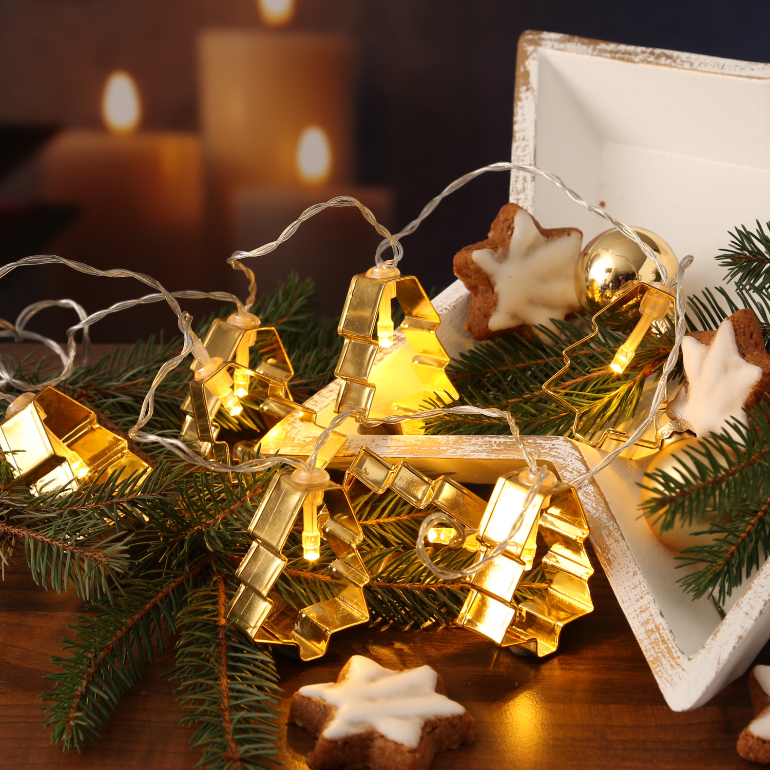 LED Lichterkette mit goldenen Baum Backförmchen - 8 warmweiße LED - Batteriebetrieb - L: 1,4m