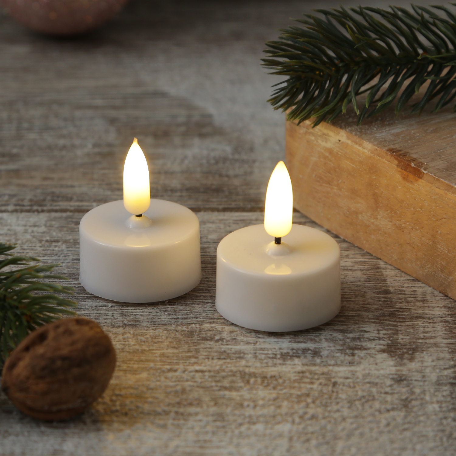 LED Teelicht "Flamme" - warmweiße Flame - Batteriebetrieb - Timer - H: 5cm - weiß - 2er Set