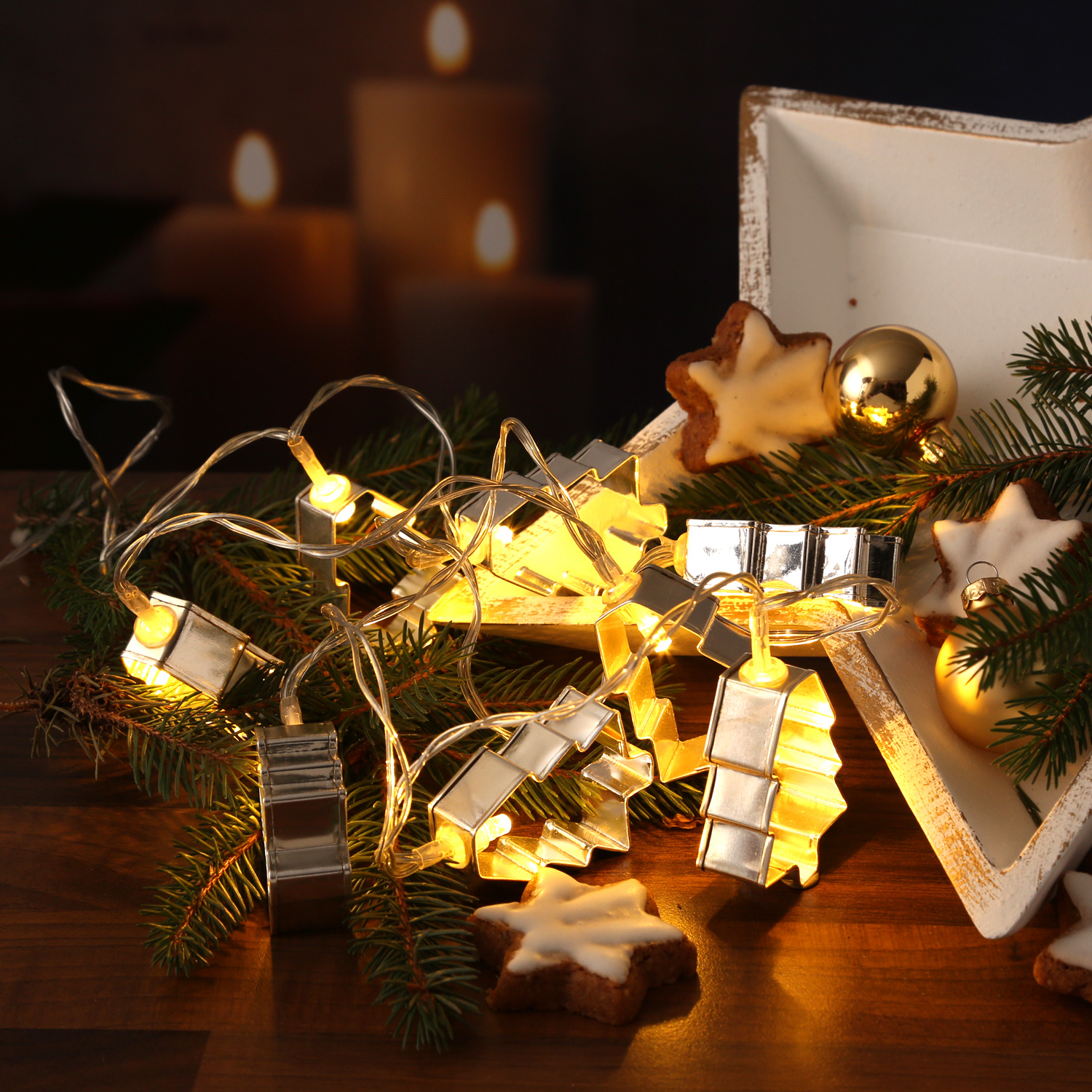 LED Lichterkette mit silbernen Baum Backförmchen - 8 warmweiße LED - Batteriebetrieb - L: 1,4m