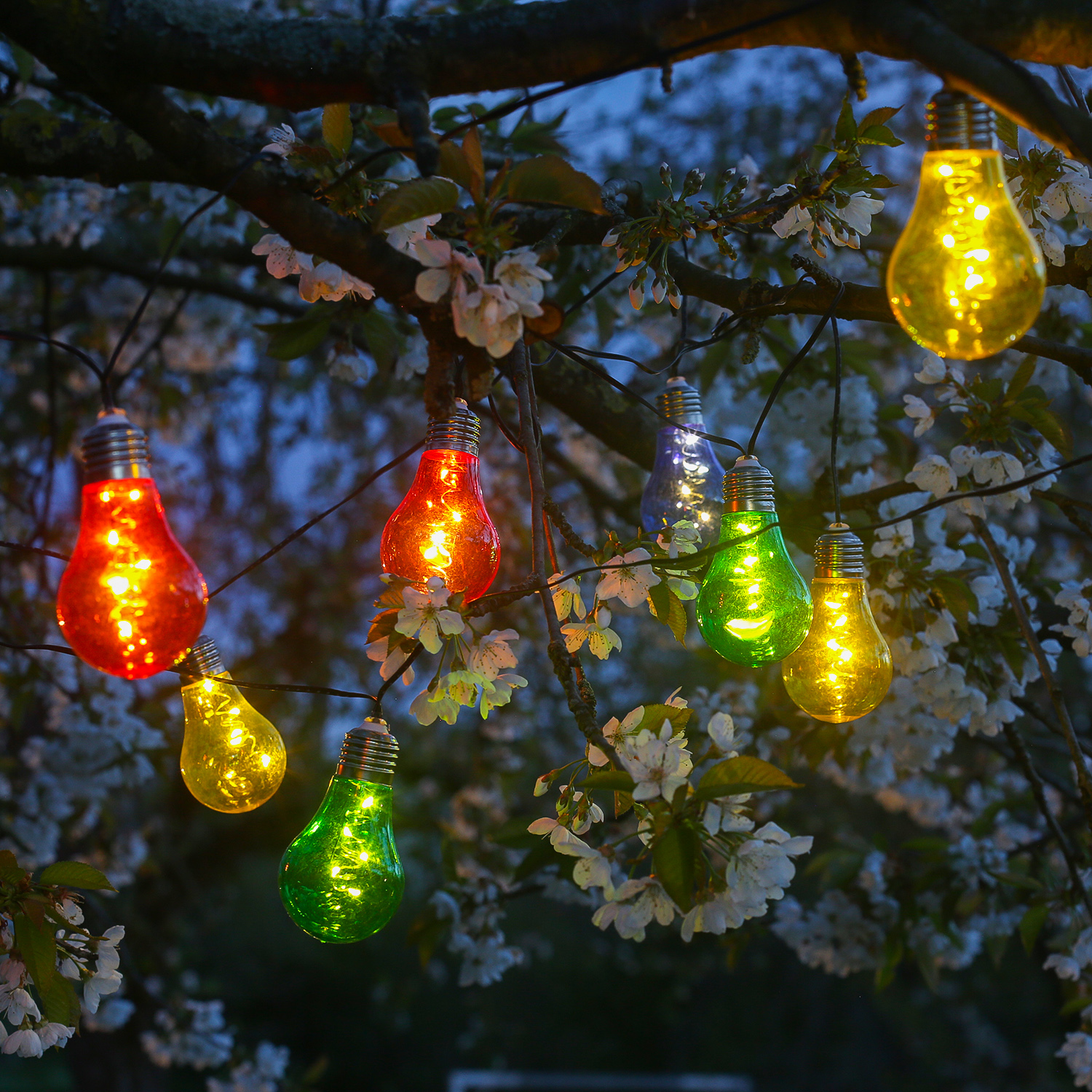 LED Solar Lichterkette GLOW - bunte Glühbirnen mit Drahtlichterkette - warmweiße LED - L: 4,5m