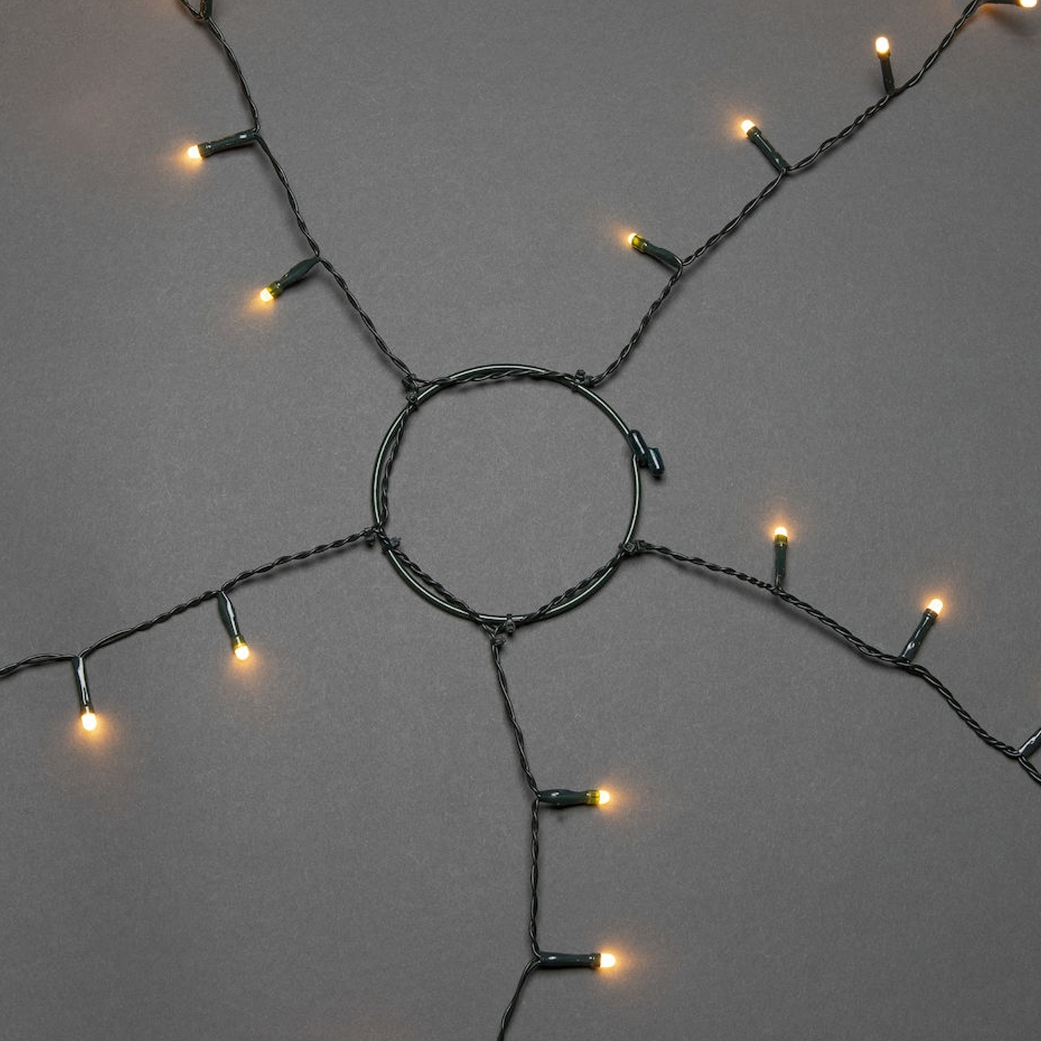 LED Baummantel Lichterkette - 5 Stränge jeweils 40 bernsteinfarbene LED - gefrostet - Timer - innen