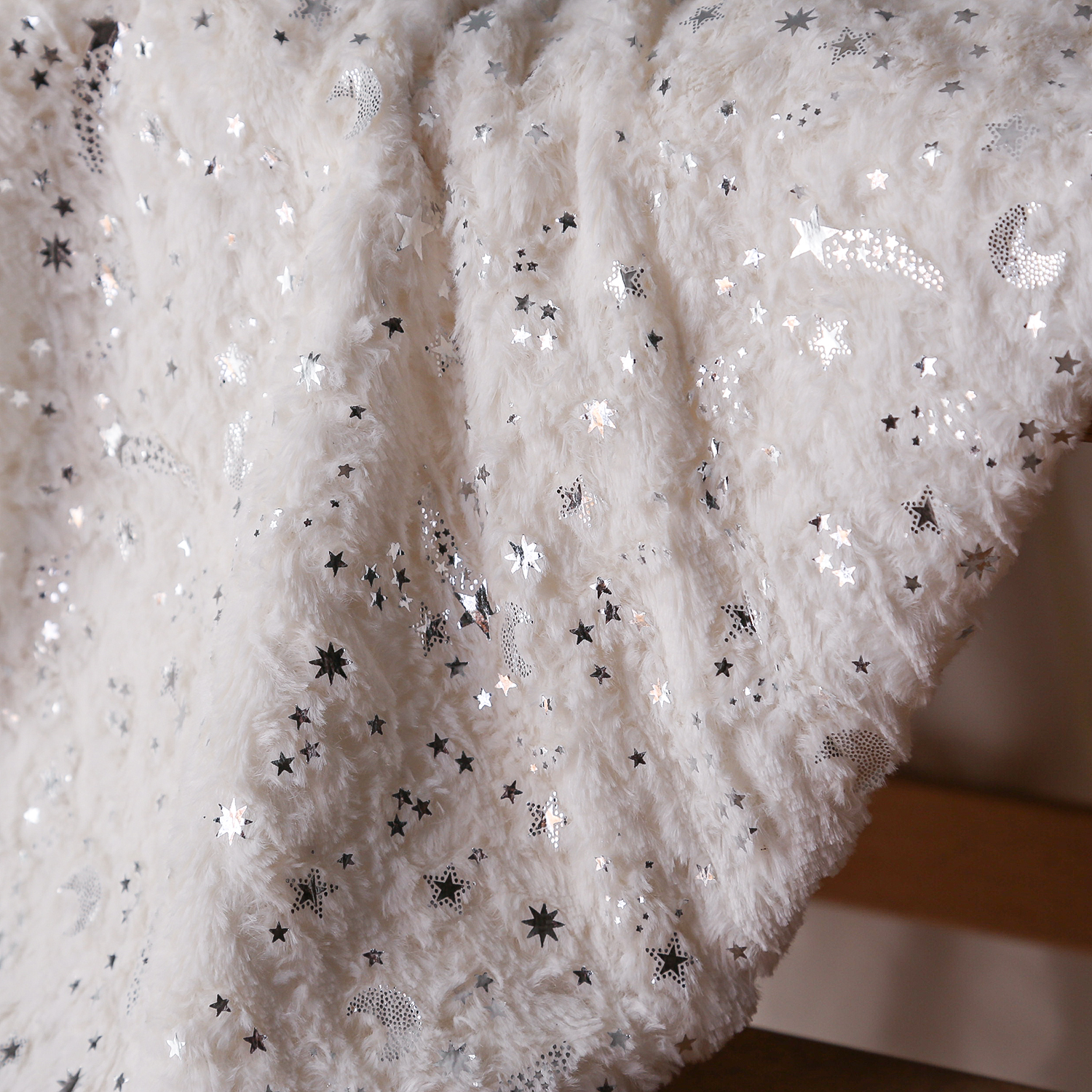 Weihnachtsbaumdecke Mond und Sterne - Baumteppich - Polyester - D: 90cm - rund - weiß, silber