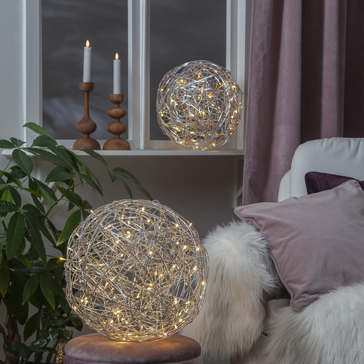 LED 3D Designkugel - D: 30cm - 50 warmweiße LED - Indoor & Outdoor - aus Silberdraht