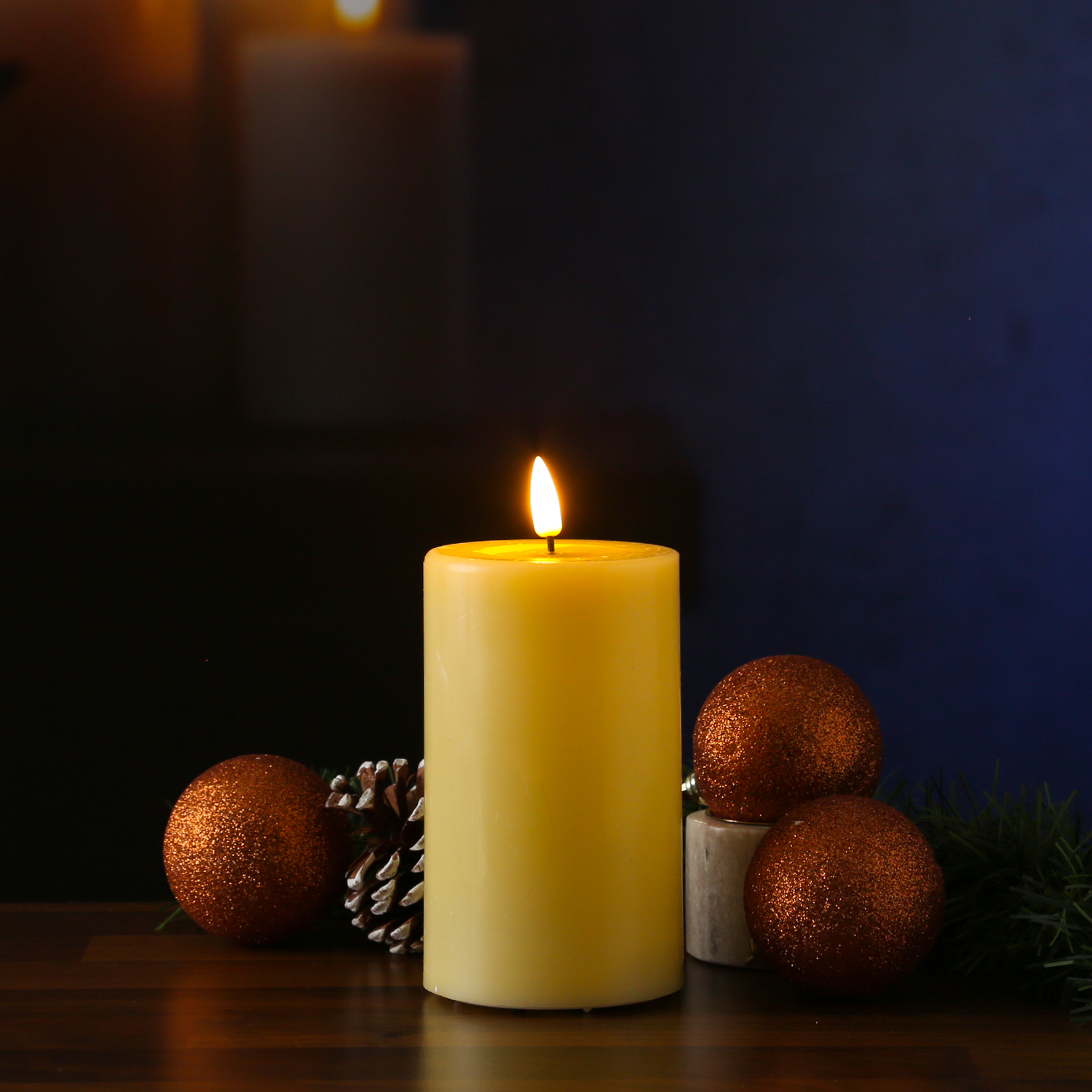 LED Stumpenkerze MIA - Echtwachs - realistische 3D Flamme - H: 15cm - Batteriebetrieb - gelb