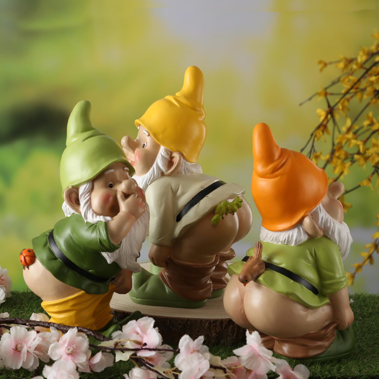 Gartenzwerg Hose Runter mit Marienkäfer - Frecher Zwerg mit nacktem Po  - Polyresin - H: 27cm