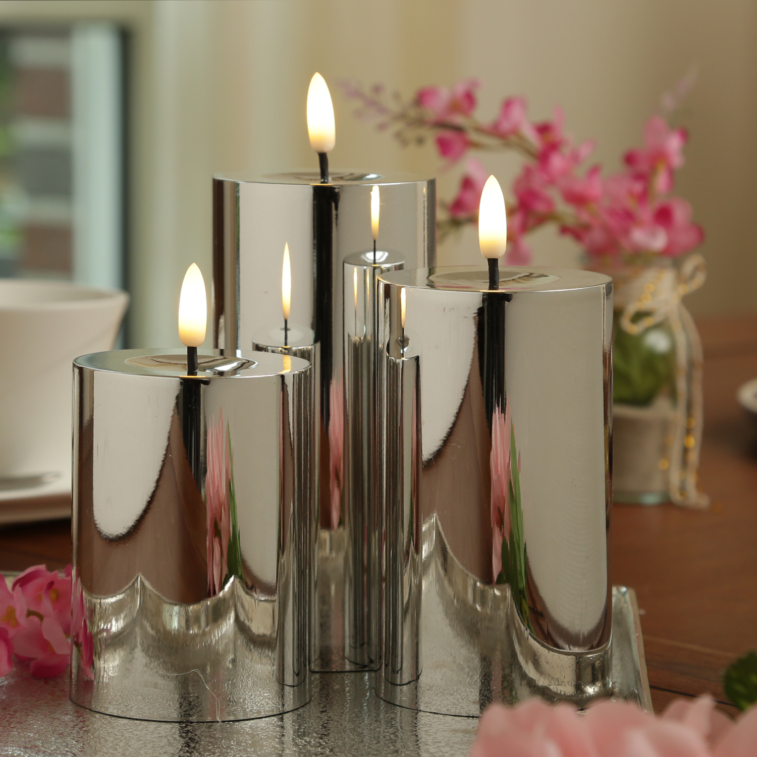 LED Kerze - Kunststoff - 3D Flamme - Timer - H: 12,5cm - D: 7,5cm - silber glänzend