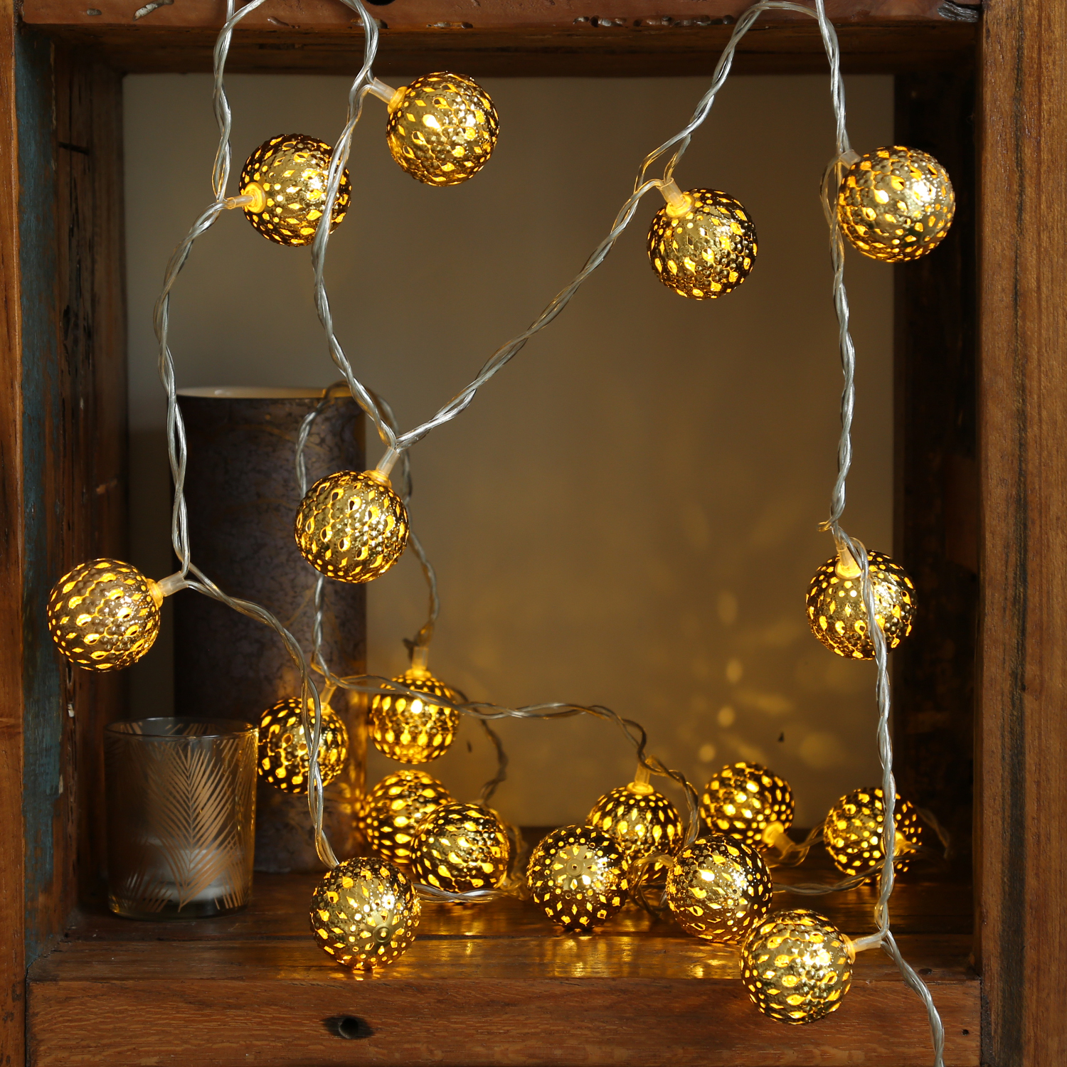LED Dekolichterkette Metallkugeln - 20 warmweiße LED - D: 4cm - L: 2,76m - Netzteil - gold