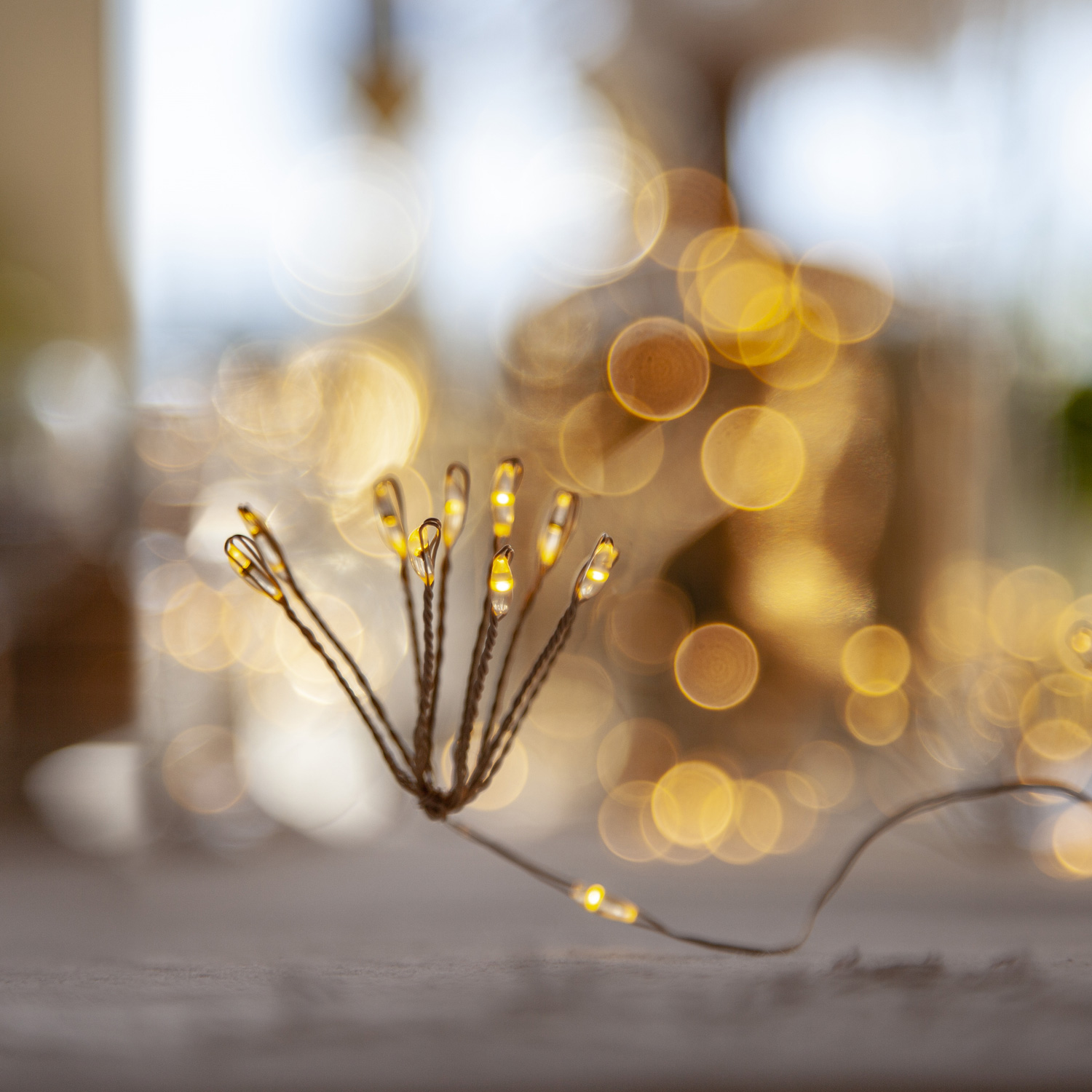 LED Lichterkette Dew Drop Blume - 120 Tautropfen LED - 10 Blüten - L: 1,4m - Timer - Batterie