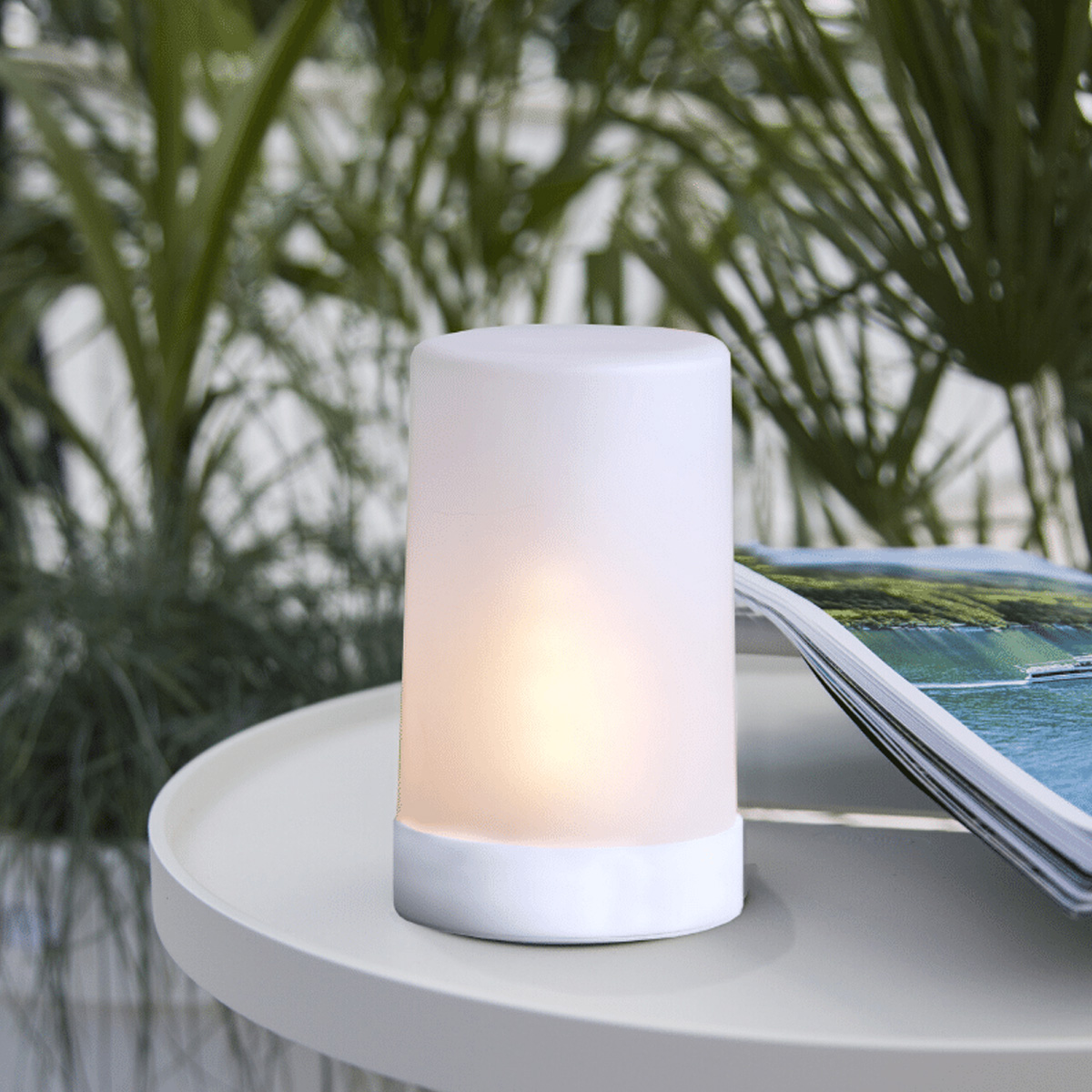 LED Windlicht "Flame" - simuliert brennende Flamme - H: 14,5cm, D: 9cm - Timer - gefrostet - outdoor