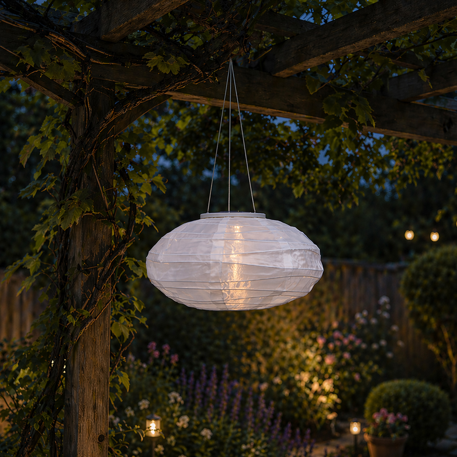 LED Solar Lampion oval - warmweiße LED - H: 19cm - D: 35cm - Lichtsensor - weiß