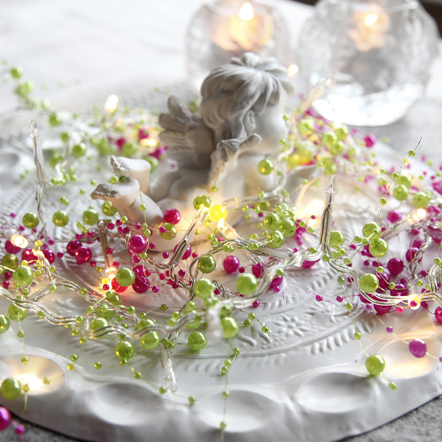 LED Lichterkette mit Perlen - 20 warmweiße LED - 1,15m - Batteriebetrieb - Timer - pink