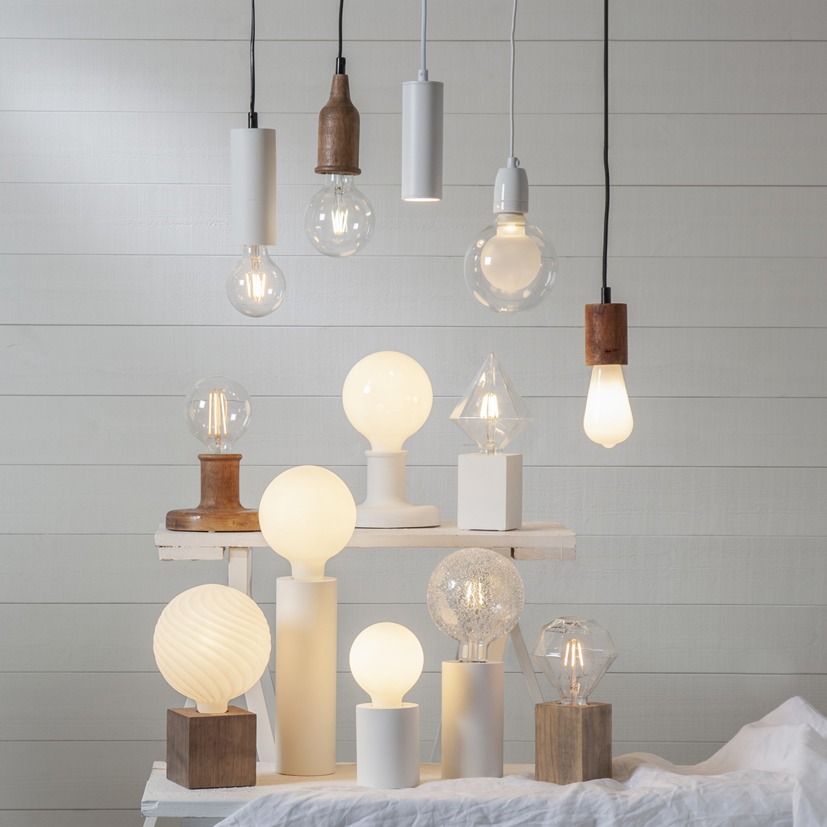 Lampenhalterung LYS - Tischleuchte - E27 - H: 10cm - stehend - Kabel mit Schalter - Holz - braun