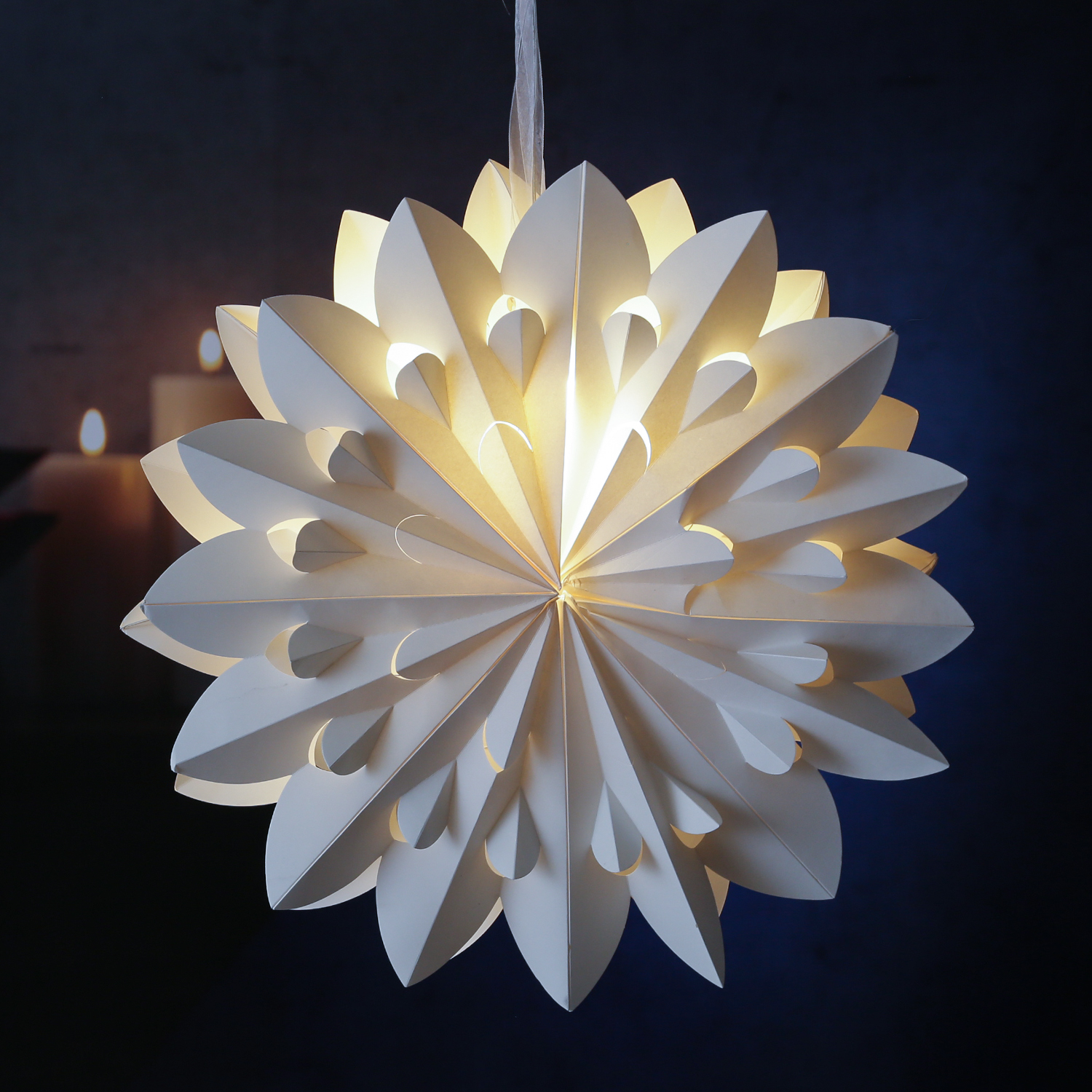 LED Papierstern - Weihnachtsstern - inkl. Kabel und LED Leuchtmittel - Timer - D: 60cm - weiß