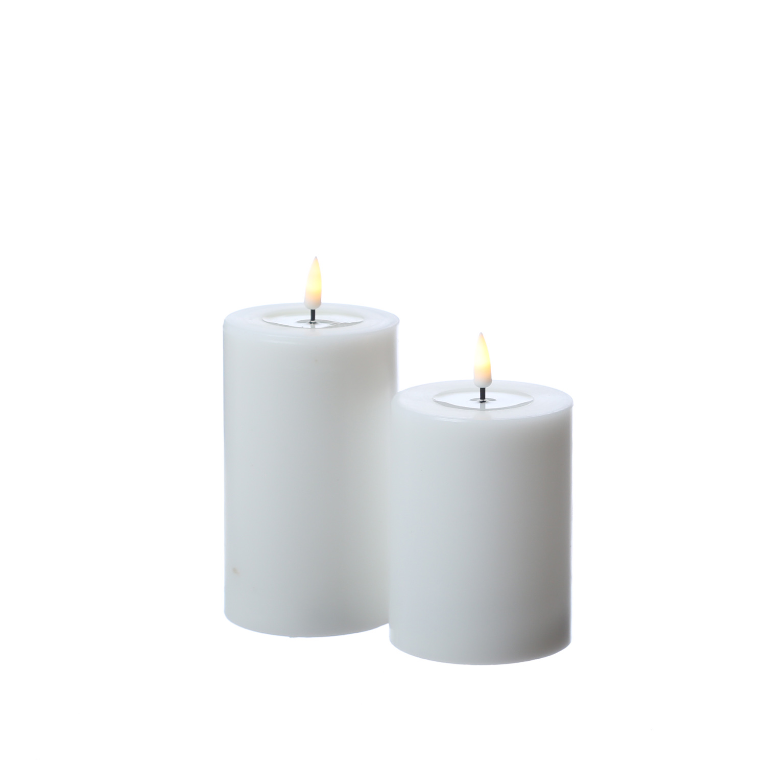 LED Stumpenkerze MIA - Echtwachs - realistische 3D Flamme - H: 10cm - Batteriebetrieb - weiß LED Stumpenkerze MIA - Echtwachs - realistische 3D Flamme - H: 10cm - Batteriebetrieb - weiß