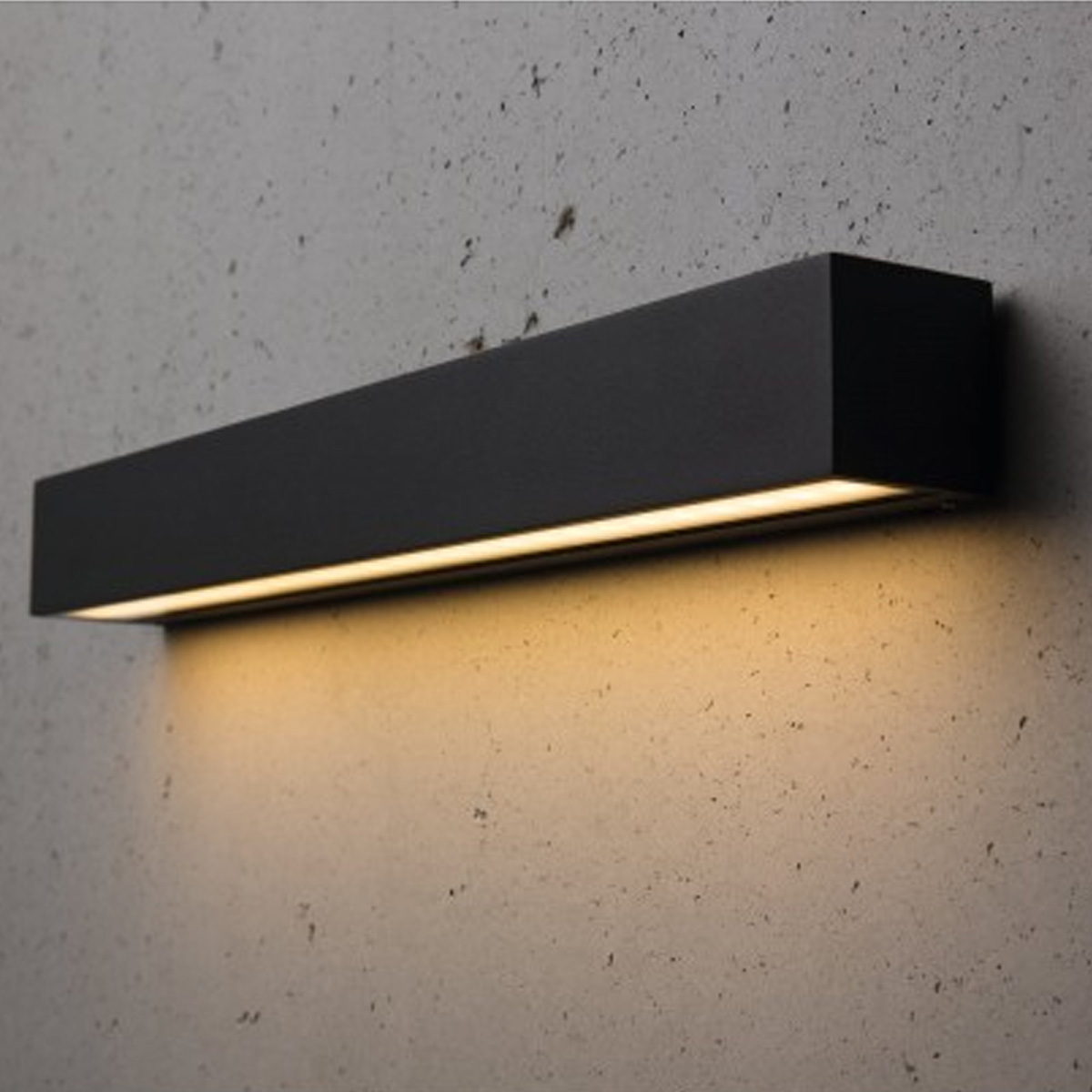 Wandleuchte MEDEA 1000 - 3000 K - 1000 Lumen - Philips LED - 110° - IP44 - 500x60x60mm