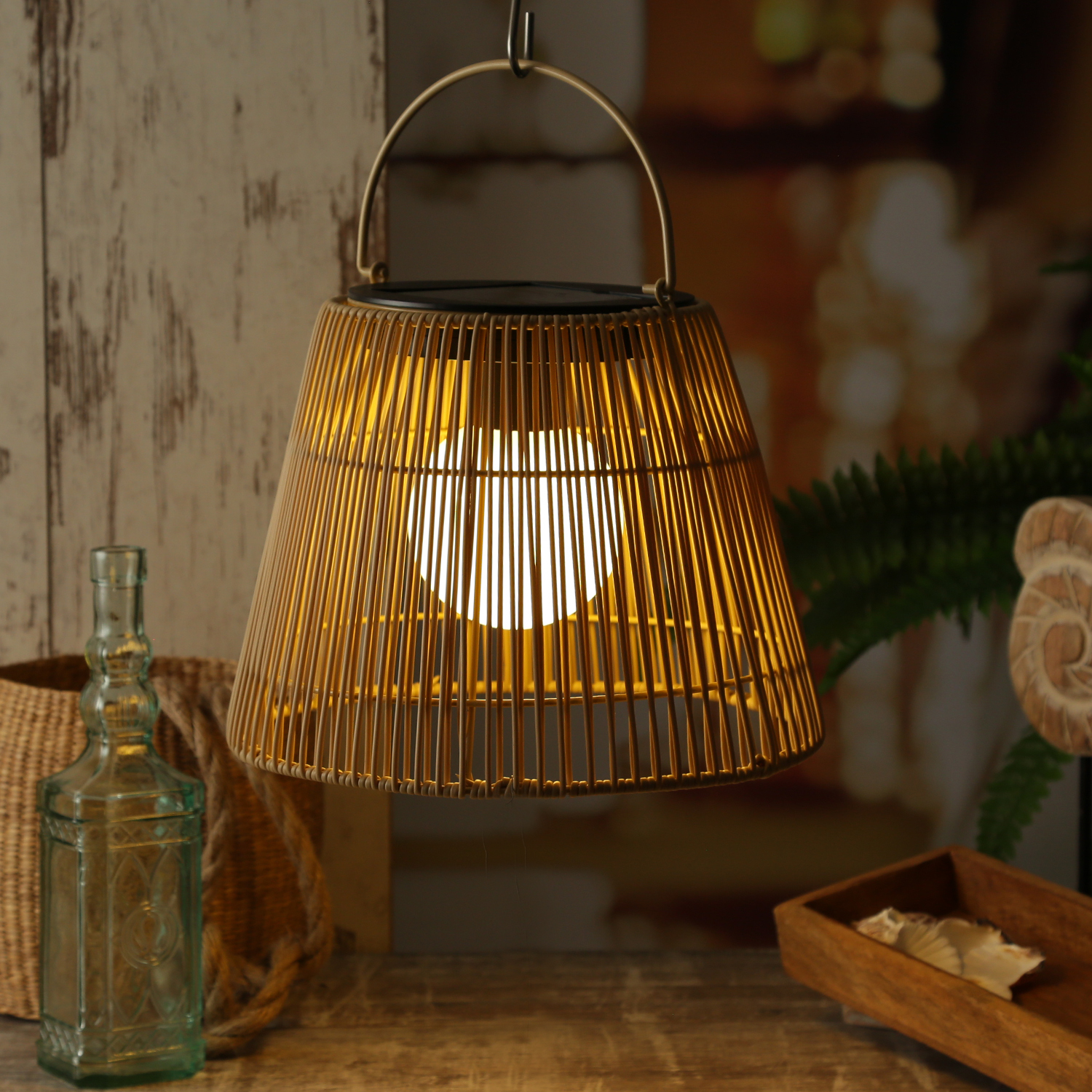 LED Solar Laterne-Haengeleuchte - Rattanoptik  - warmweisse LED - H- 22cm - Lichtsensor - natur