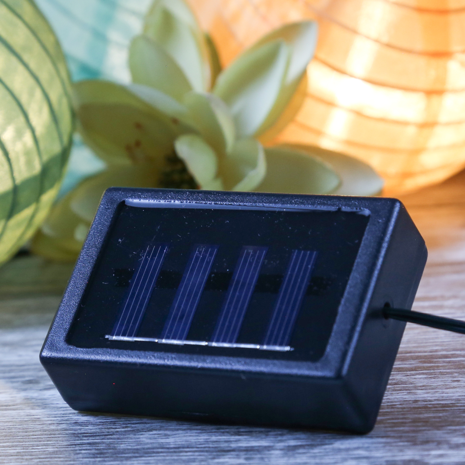 LED Solar Lichterkette LAMPION - Weltall Motiv - 10 LED - L: 4,5m - D: 7,5cm - Sensor - hellgrün