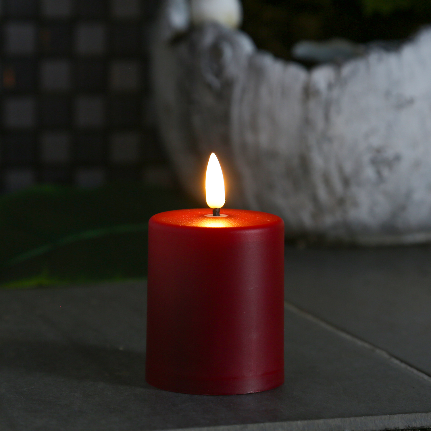 LED Mini Kerze/Grabkerze - H: 10cm/D: 6,1cm - Timer/Sensor - für Innen/Außen - bis 1200h - rot