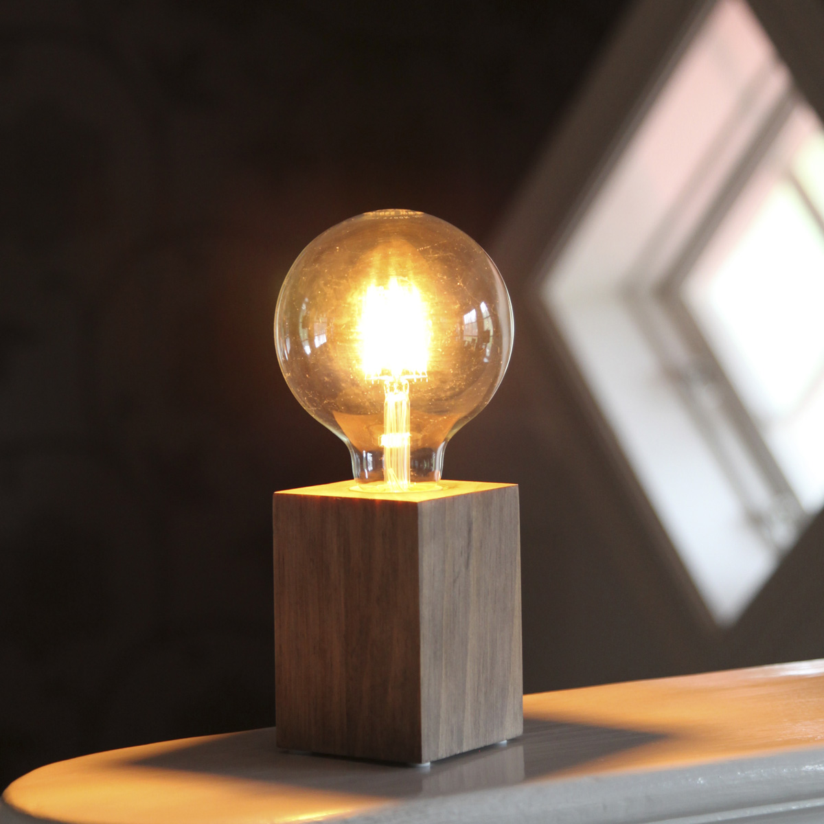 Lampenhalterung LYS - Tischleuchte - E27 - H: 10cm - stehend - Kabel mit Schalter - Holz - braun