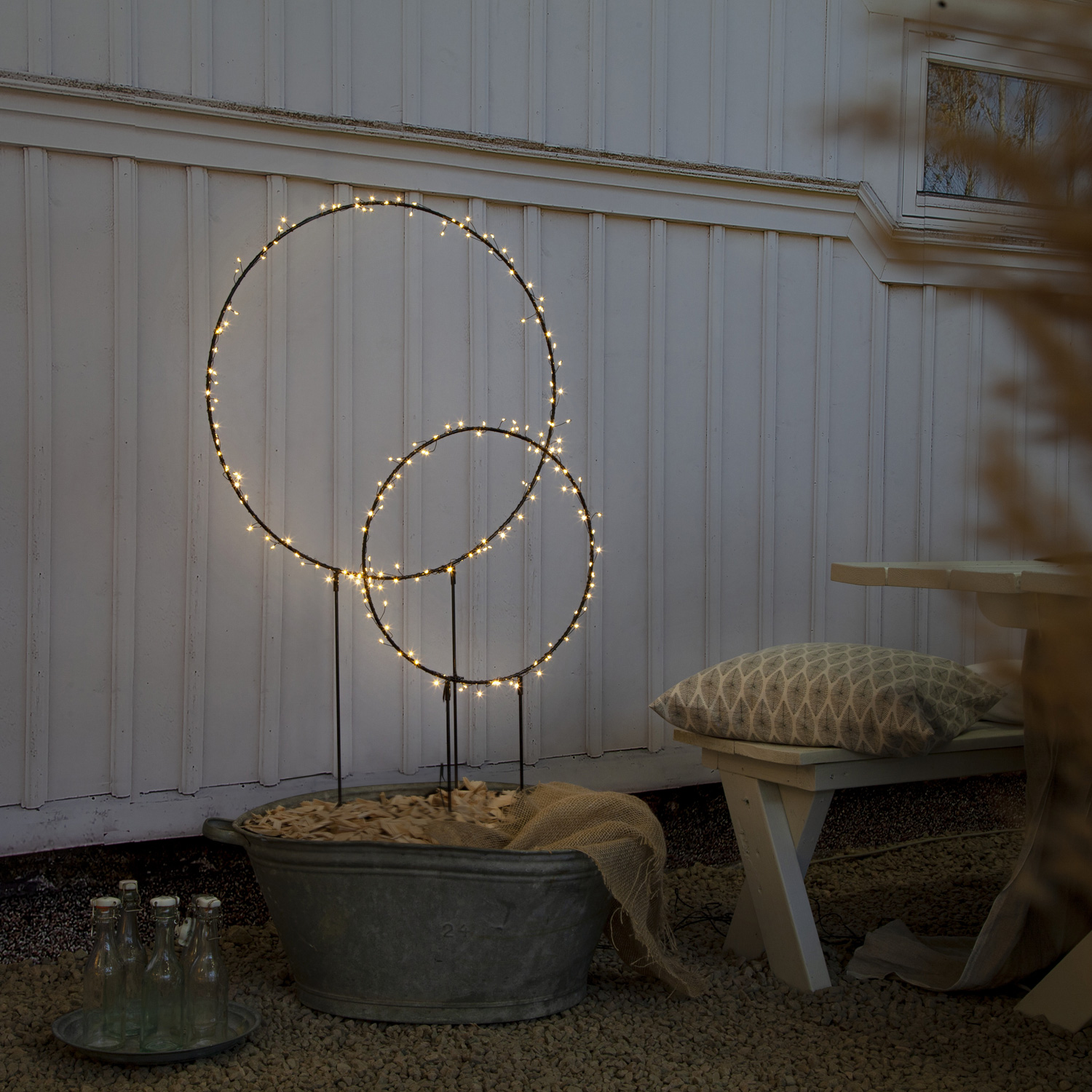 LED Lichtkreis Barlumi - stehend - H: 84cm - 80 warmweiße LED - inkl. Kabel - Outdoor - schwarz