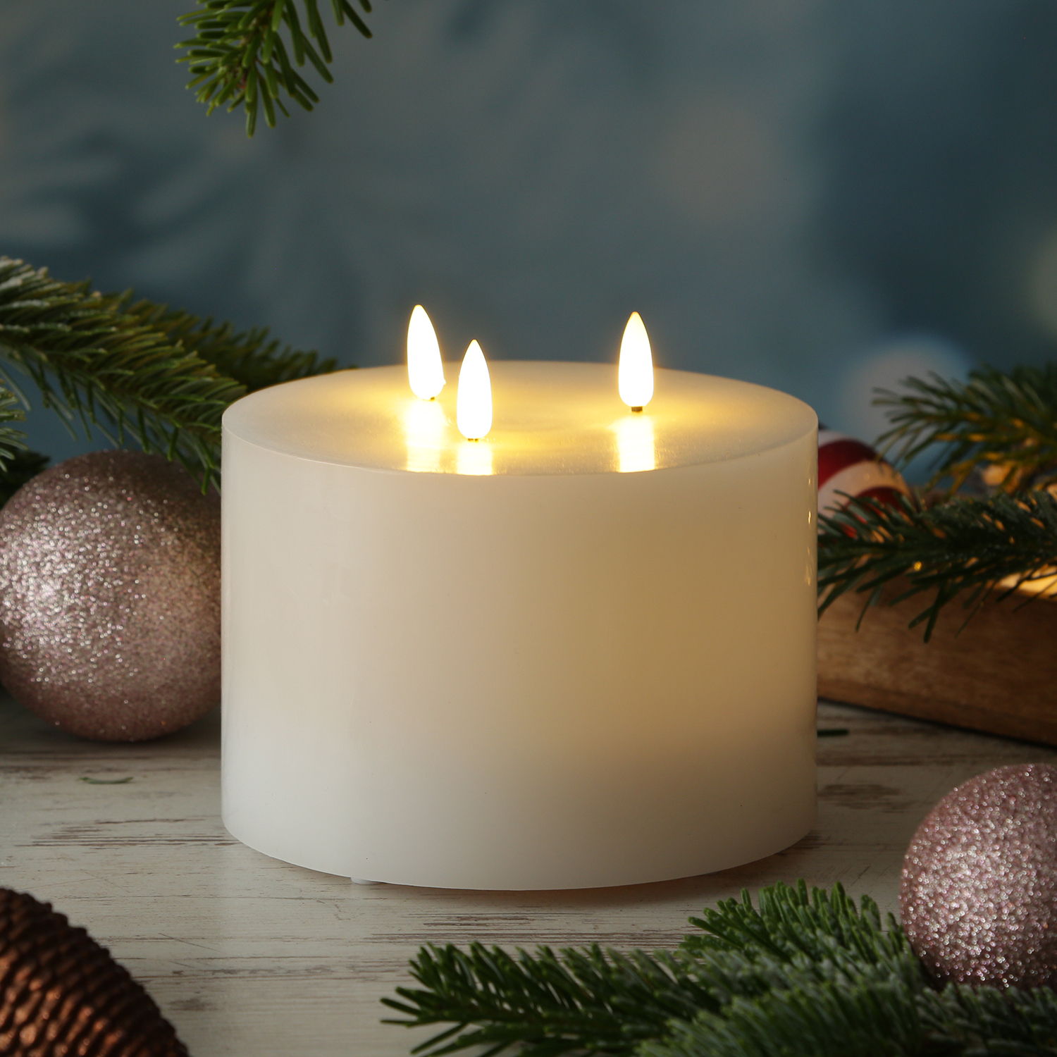 XXL LED Kerze - 3-Docht - Echtwachs - H: 13cm, D: 15cm  - Batteriebetrieb - Timer - weiß
