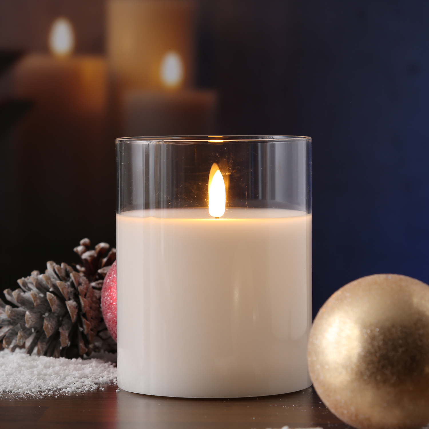 LED Kerze im Glas - Windlicht - Echtwachs - flackernde 3D Flamme - Timer - H: 12,5cm - D:10cm - weiß