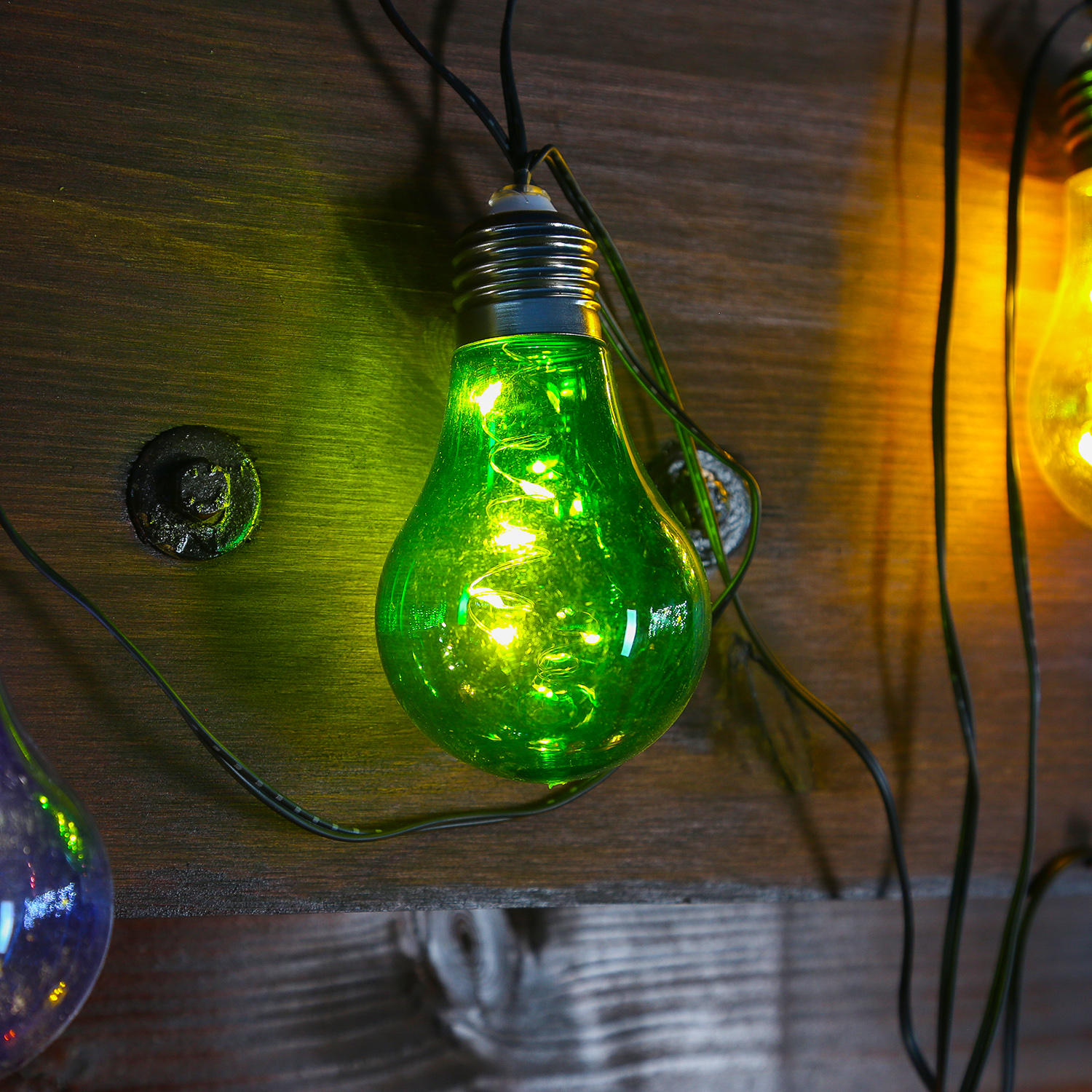 LED Solar Lichterkette GLOW - bunte Glühbirnen mit Drahtlichterkette - warmweiße LED - L: 4,5m