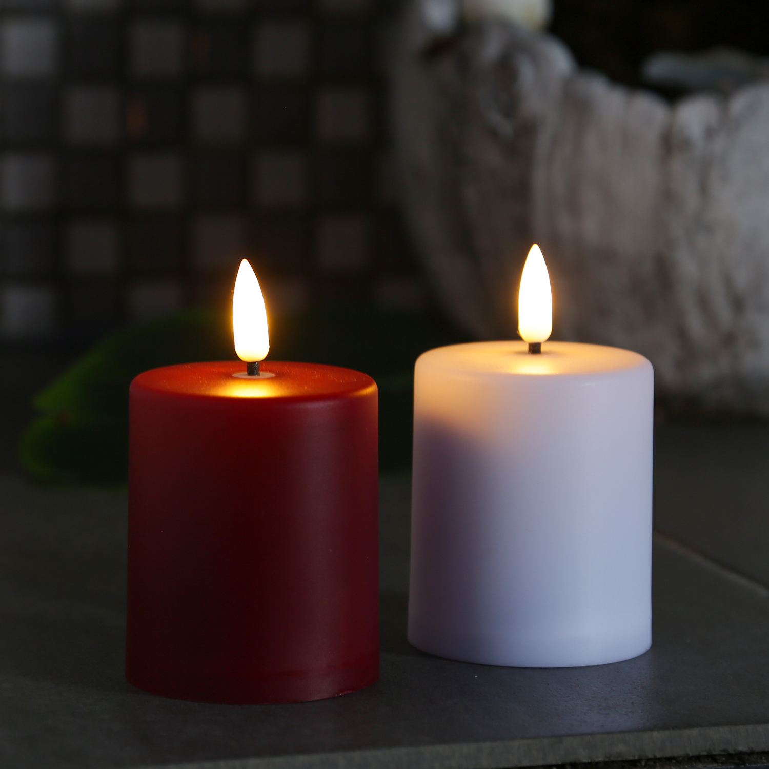 LED Mini Kerze/Grabkerze - H: 10cm/D: 6,1cm - Timer/Sensor - für Innen/Außen - bis 1200h - rot