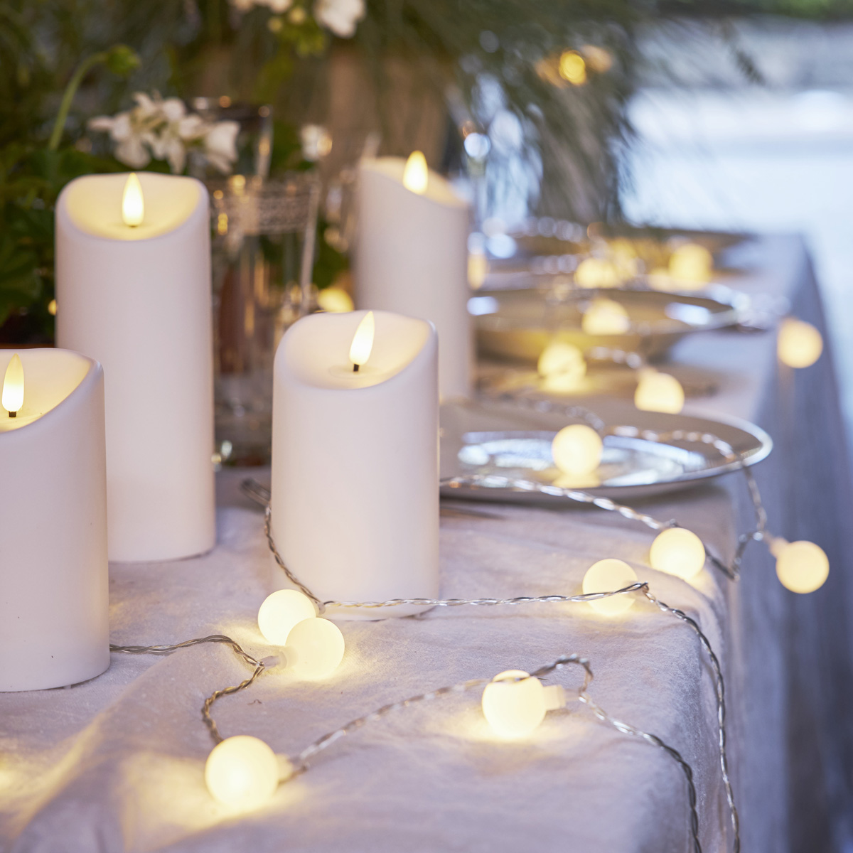 LED Lichterkette "Berry" - 50 warmweiße, opale LED - L: 7,35m - transparentes Kabel - Outdoor