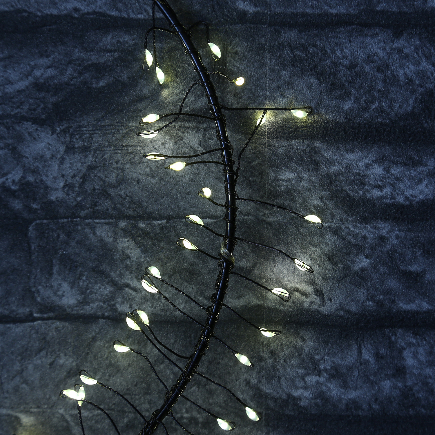 LED Kranz - Lichtkranz - 90 warmweiße LED - D: 24cm - Batterie - Timer - für Innen - schwarz