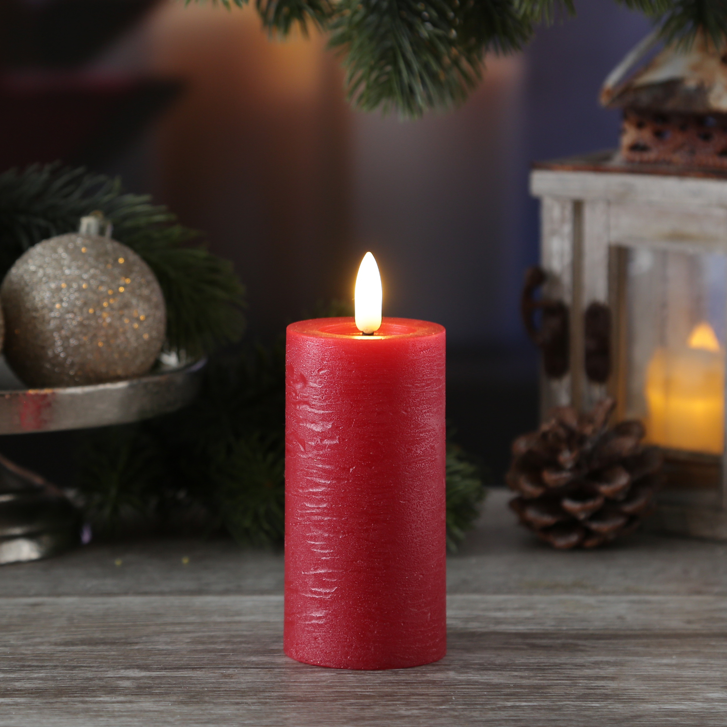 LED Kerze LINA - Rustik-Optik - Echtwachs - 3D Flamme - H: 12,5cm - D: 5cm - Batterie - Timer - rot