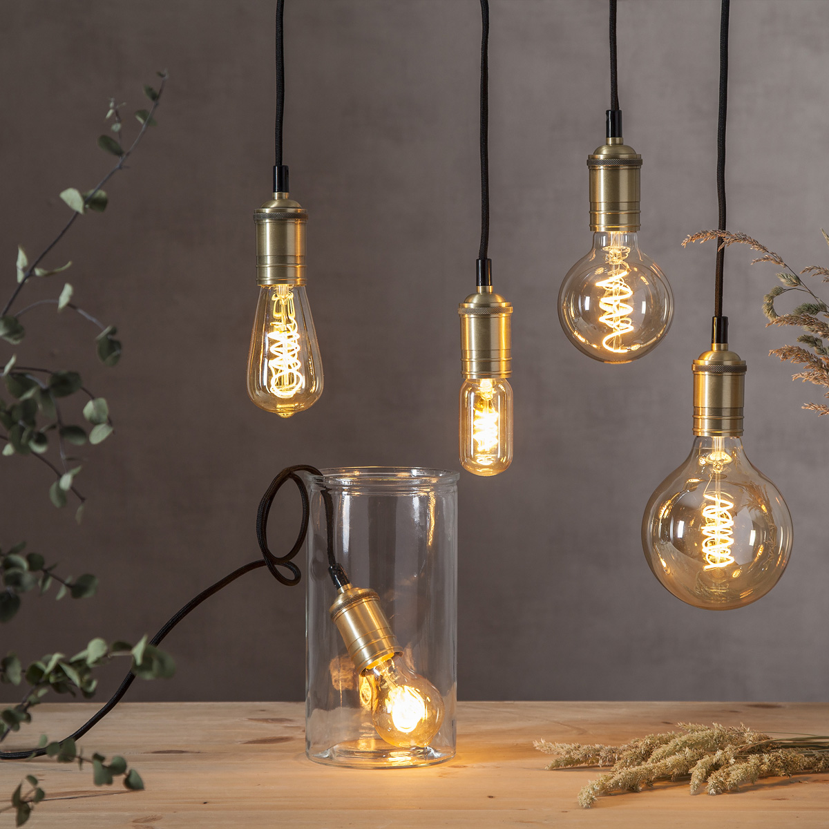 Dekoration LED Tropfenlampe "Amber Spiral Filament"- E27- ultra warmweiß 2100K - 155lm - H: 140mm