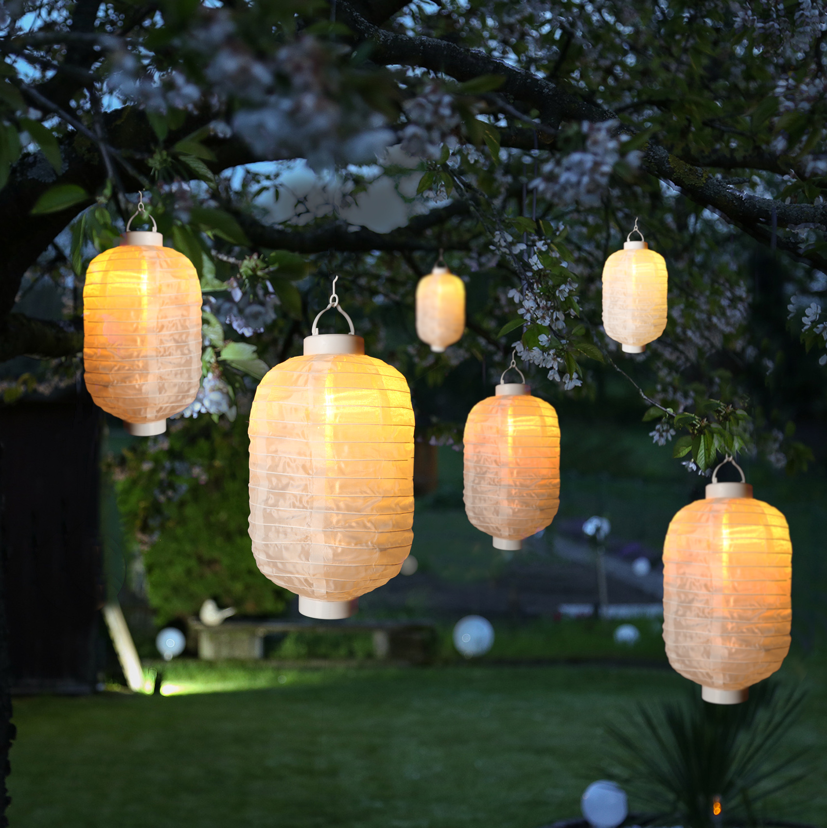 LED Solar Lampion - Flammensimulation - 30 warmweiße LED - H: 30cm - D: 20cm - Lichtsensor - weiß LED Solar Lampion - Flammensimulation - 30 warmweiße LED - H: 30cm - D: 20cm - Lichtsensor - weiß