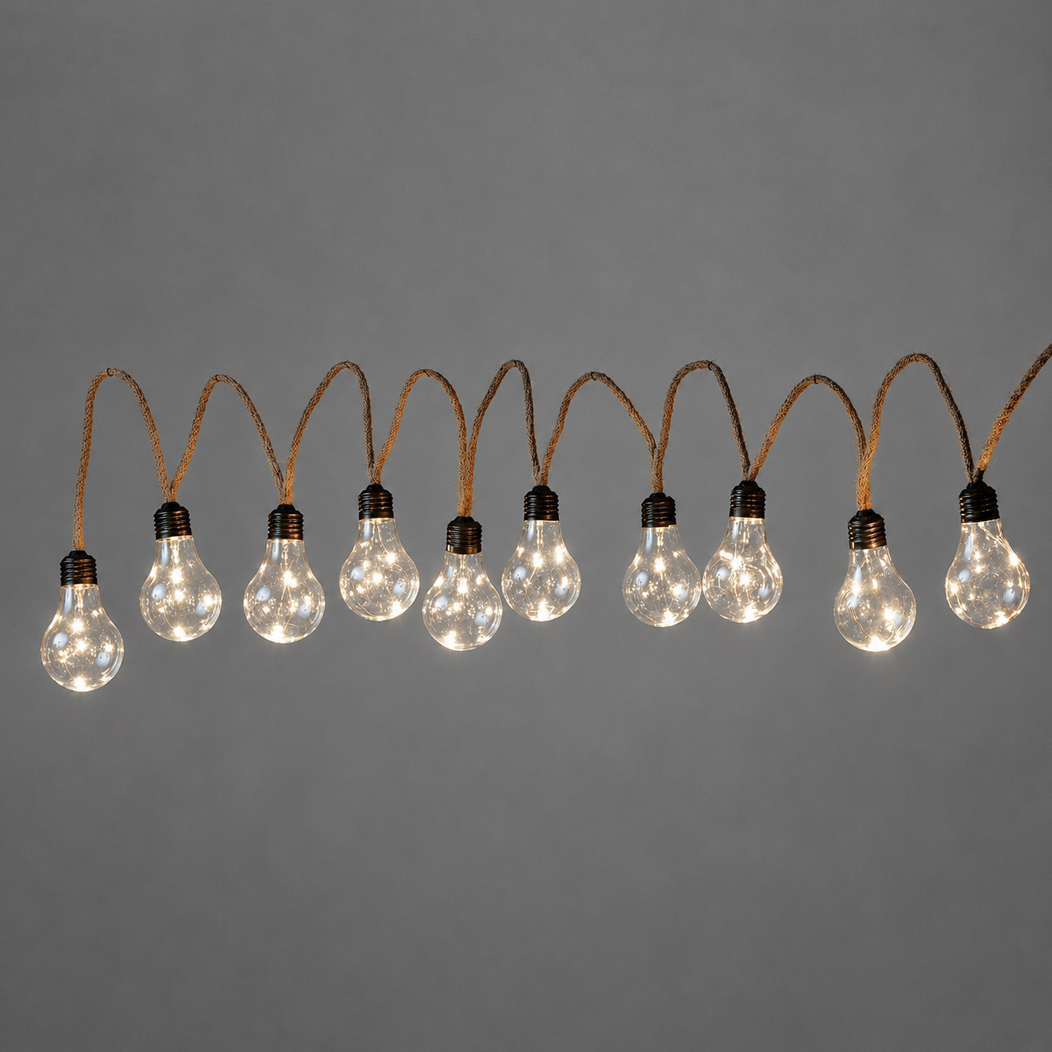 LED Lichterkette JUTTA - 10 Glühbirnen mit je 3 LED - L: 225cm - Batteriebetrieb - transparent