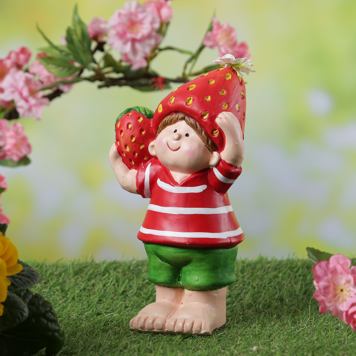 Dekofigur Erdbeerjunge Fritz - niedliche Gartenfigur mit Erdbeere - Keramik - H: 18,5cm - rot Dekofigur Erdbeerjunge Fritz - niedliche Gartenfigur mit Erdbeere - Keramik - H: 18,5cm - rot