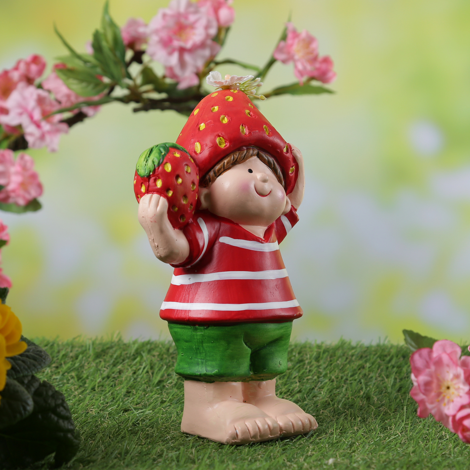 Dekofigur Erdbeerjunge Fritz - niedliche Gartenfigur mit Erdbeere - Keramik - H: 18,5cm - rot Dekofigur Erdbeerjunge Fritz - niedliche Gartenfigur mit Erdbeere - Keramik - H: 18,5cm - rot