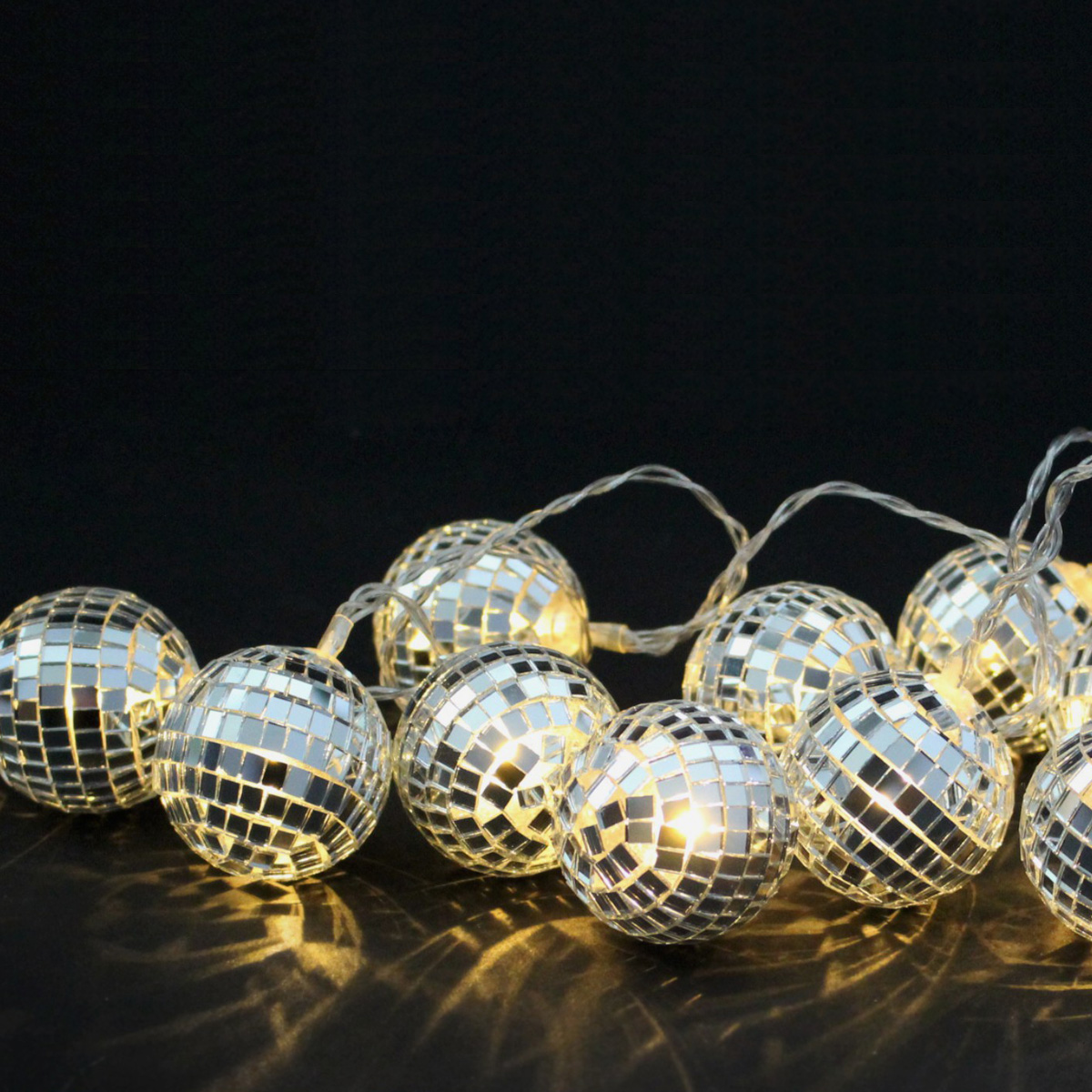 Discokugel Lichterkette - 10 kleine Spiegelkugel für Deine Party - Batteriebetrieb