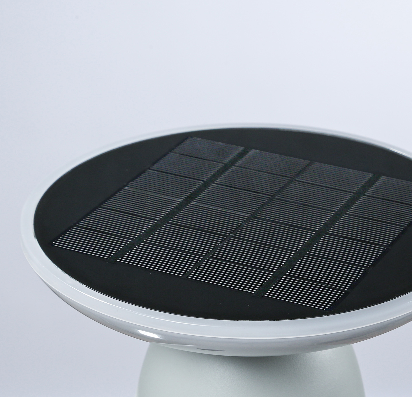 LED Solar Garten Tischleuchte - 3 Helligkeitsstufen - H: 22cm - Lichtsensor - für Außen - grau