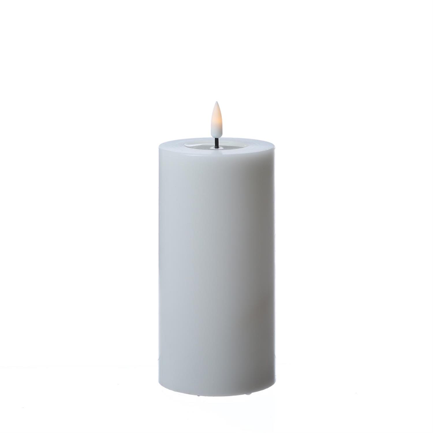LED Stumpenkerze MIA - Echtwachs - realistische 3D Flamme - H- 15cm - Batteriebetrieb - weiss LED Stumpenkerze MIA - Echtwachs - realistische 3D Flamme - H- 15cm - Batteriebetrieb - weiss