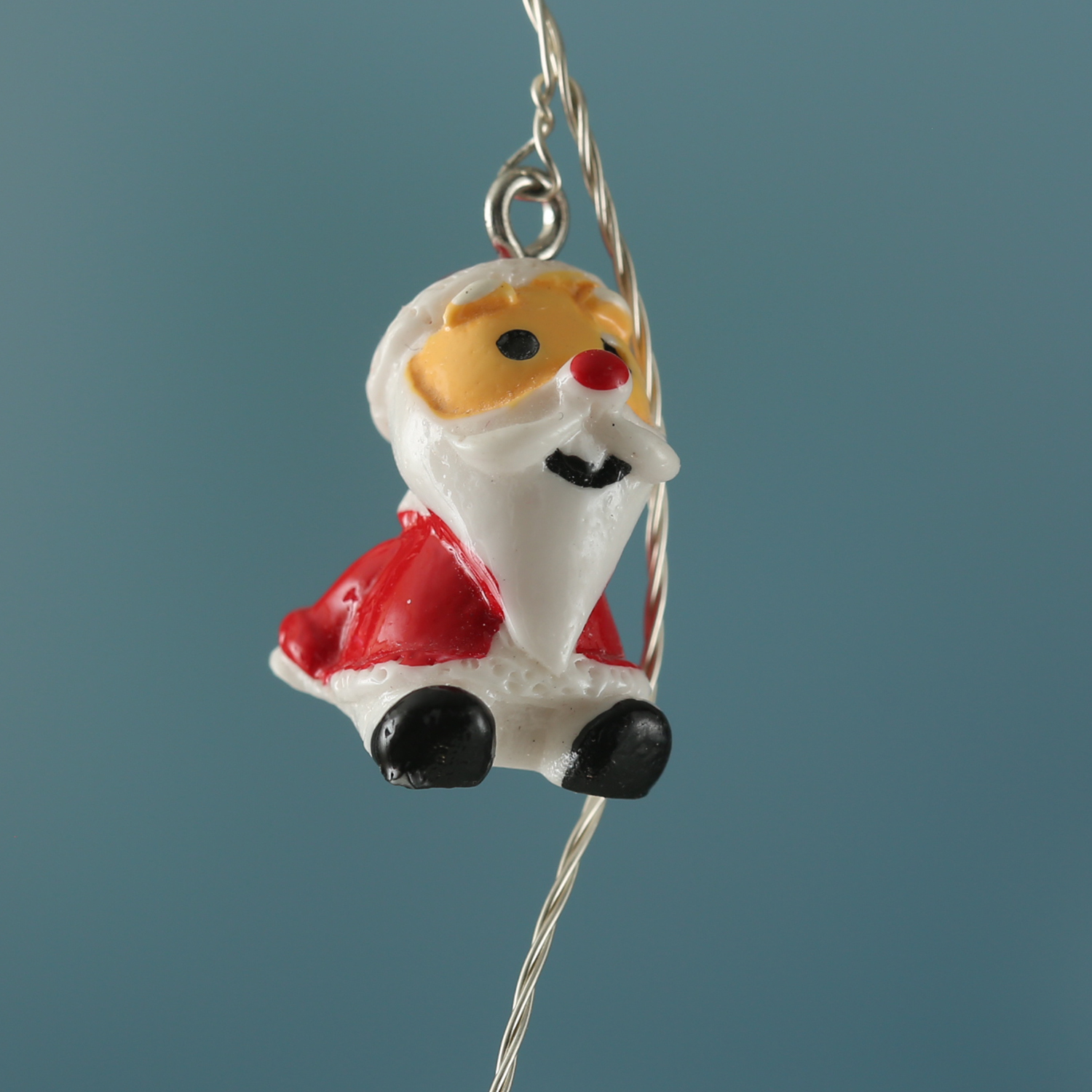 LED Drahtlichterkette NIKOLAUS - 20 warmweiße LED - L: 1,90m - Timer - Batterie - rot, weiß LED Drahtlichterkette NIKOLAUS - 20 warmweiße LED - L: 1,90m - Timer - Batterie - rot, weiß