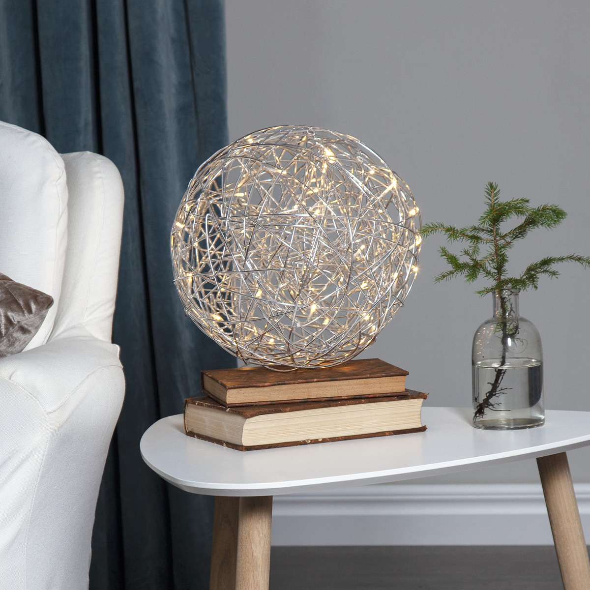 LED 3D Designkugel - D: 30cm - 50 warmweiße LED - Indoor & Outdoor - aus Silberdraht