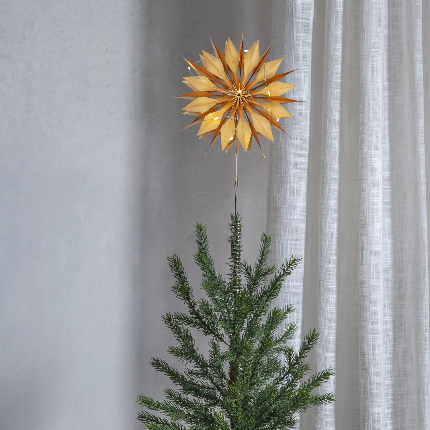 LED Baumspitze Papierstern MELLI -  10 warmweiße LED - H: 43cm - D: 20cm - Timer - Batterie - gold