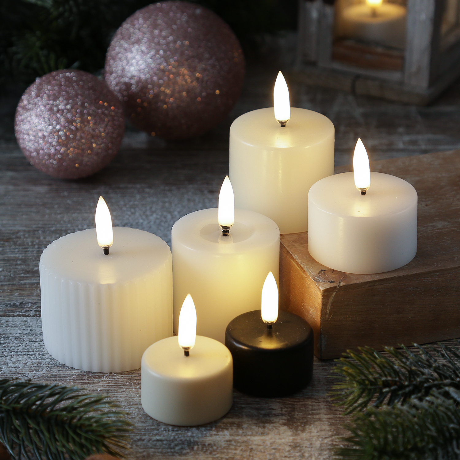 LED Mini Kerze THEA - Echtwachs - 3D Flamme mit Wachsspiegel - D: 5cm - H: 4,5cm - Timer